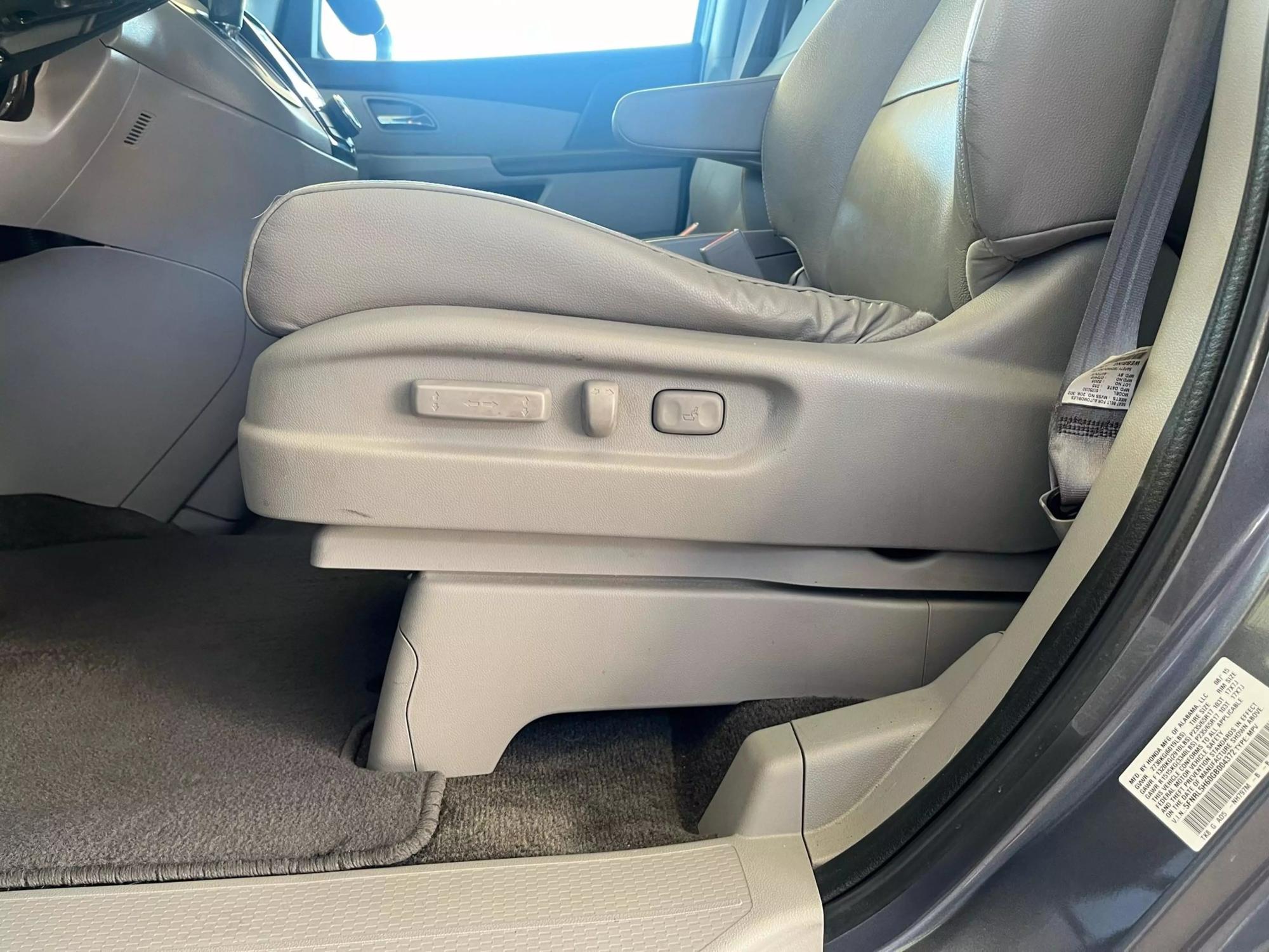 2016 Honda Odyssey EX-L photo 52