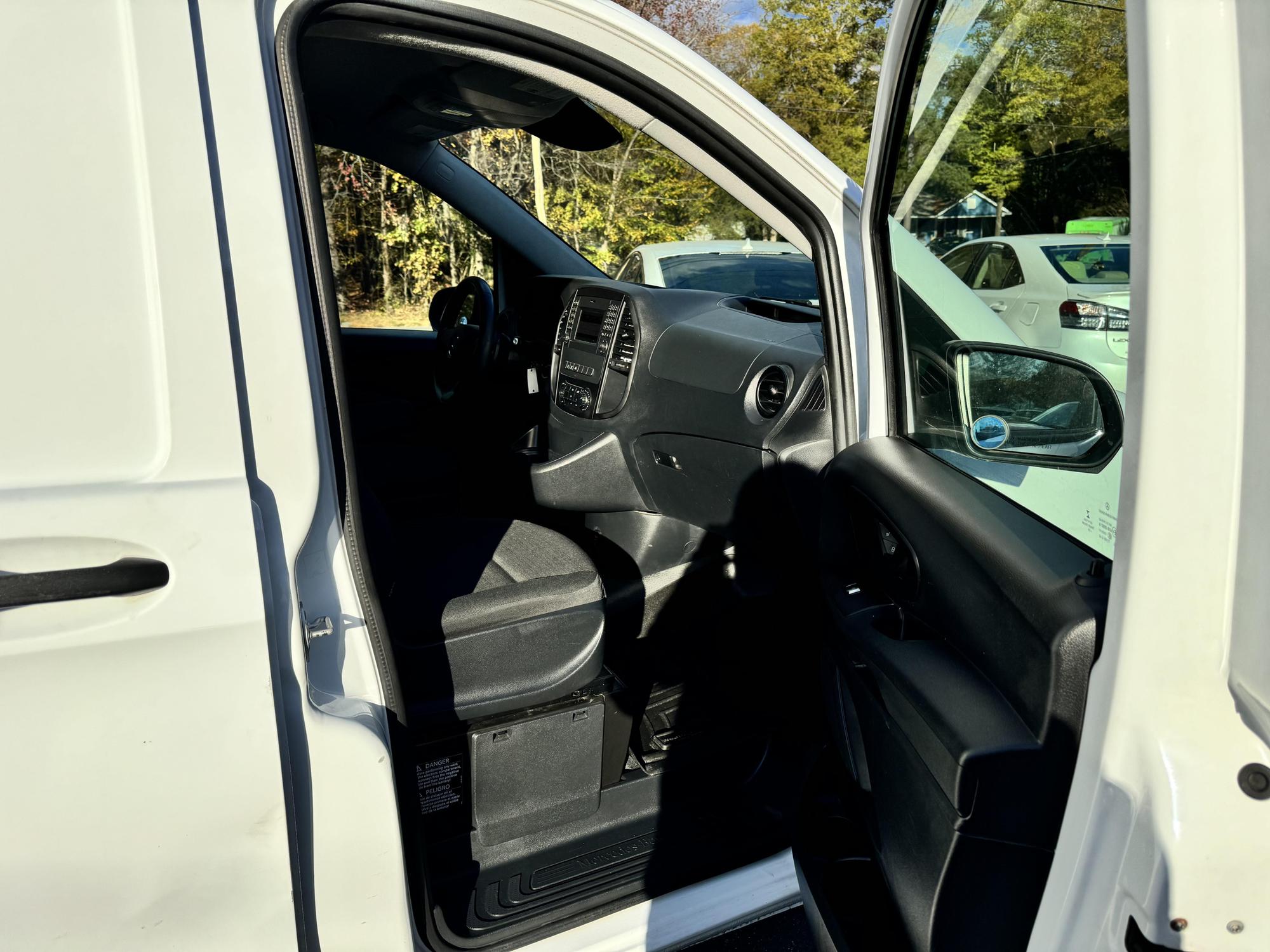 2019 Mercedes-Benz Metris Cargo Van Base photo 26