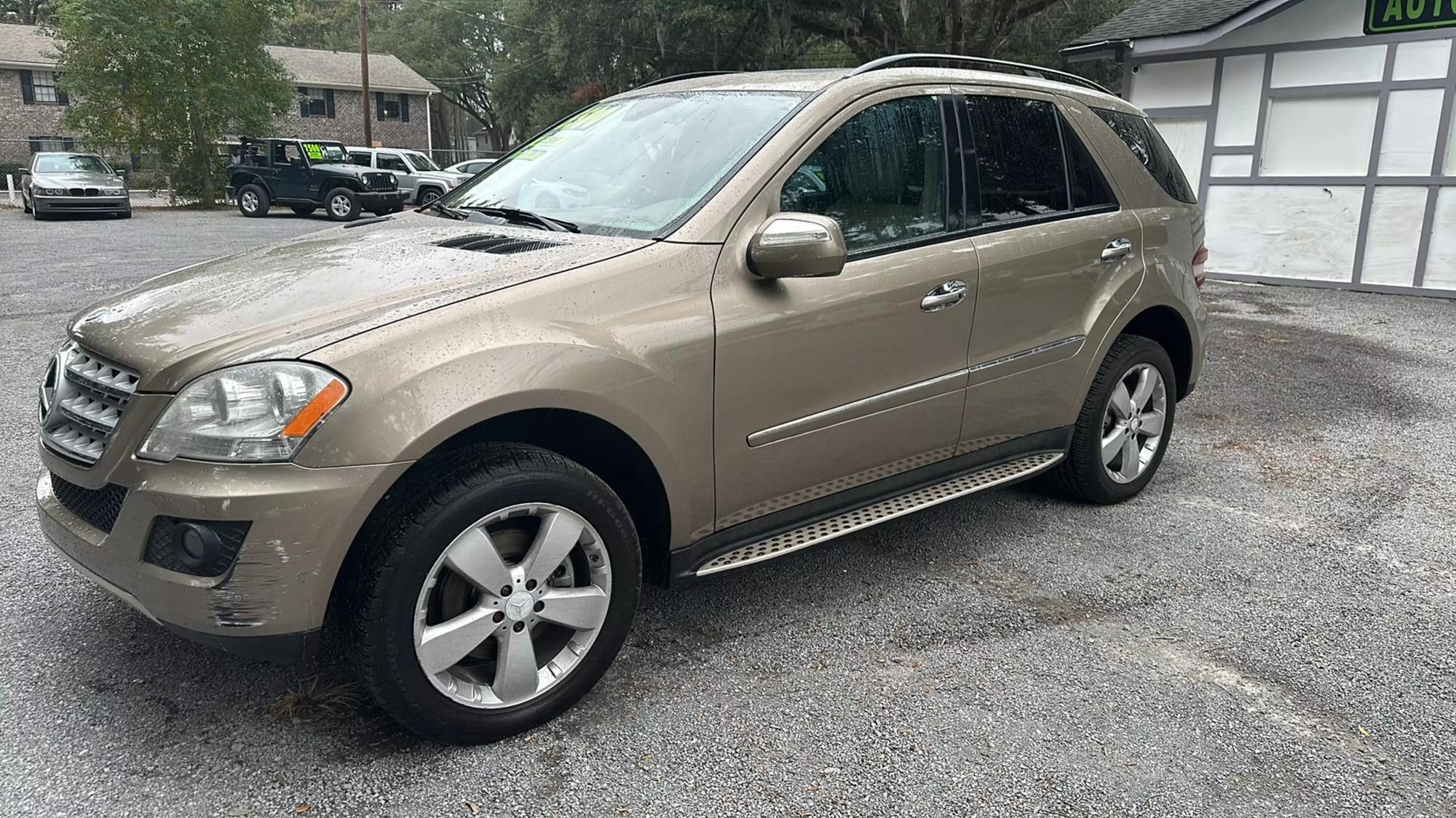 2009 Mercedes-Benz M-Class ML350 photo 11