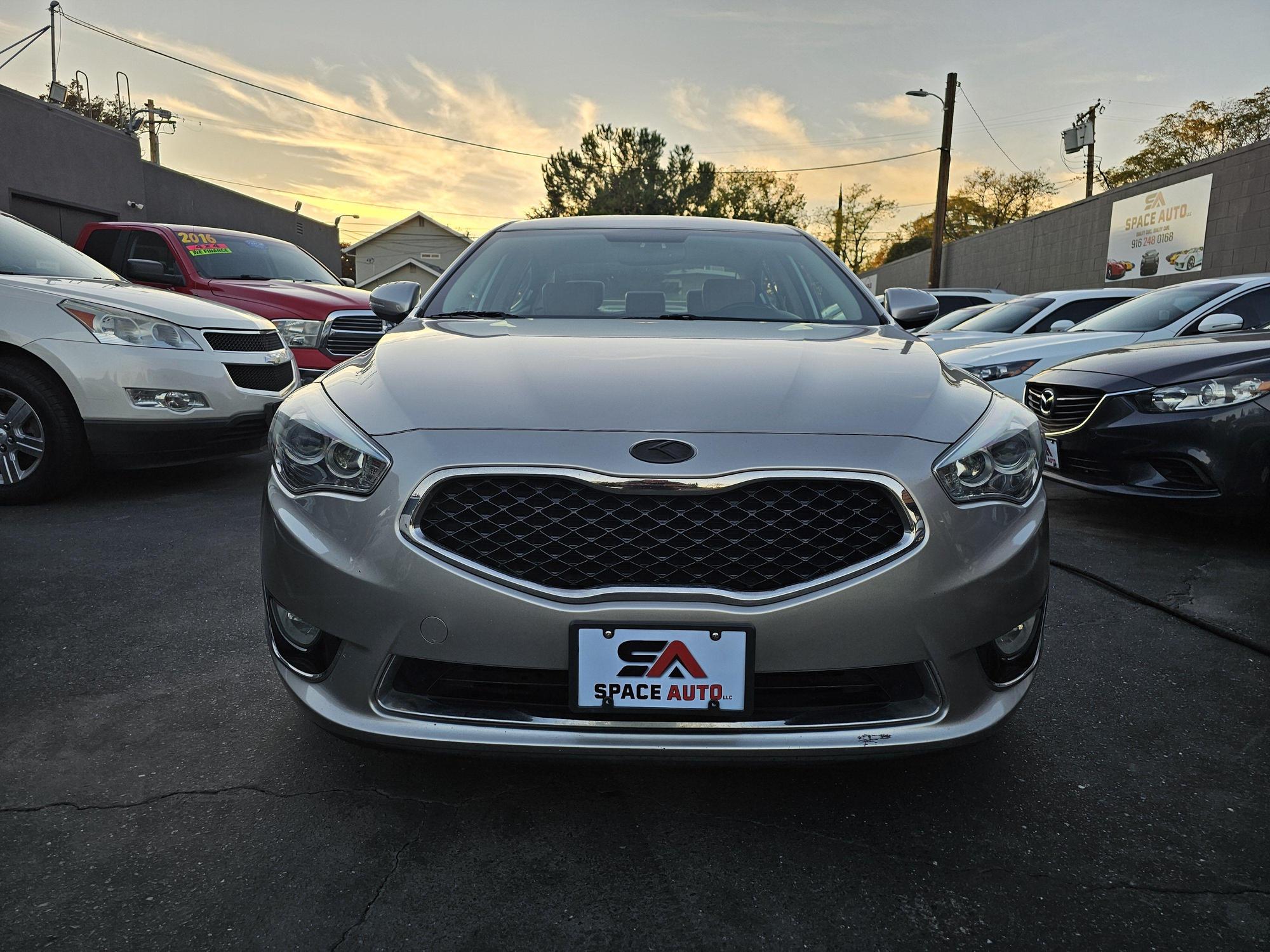 2014 Kia Cadenza Premium photo 39