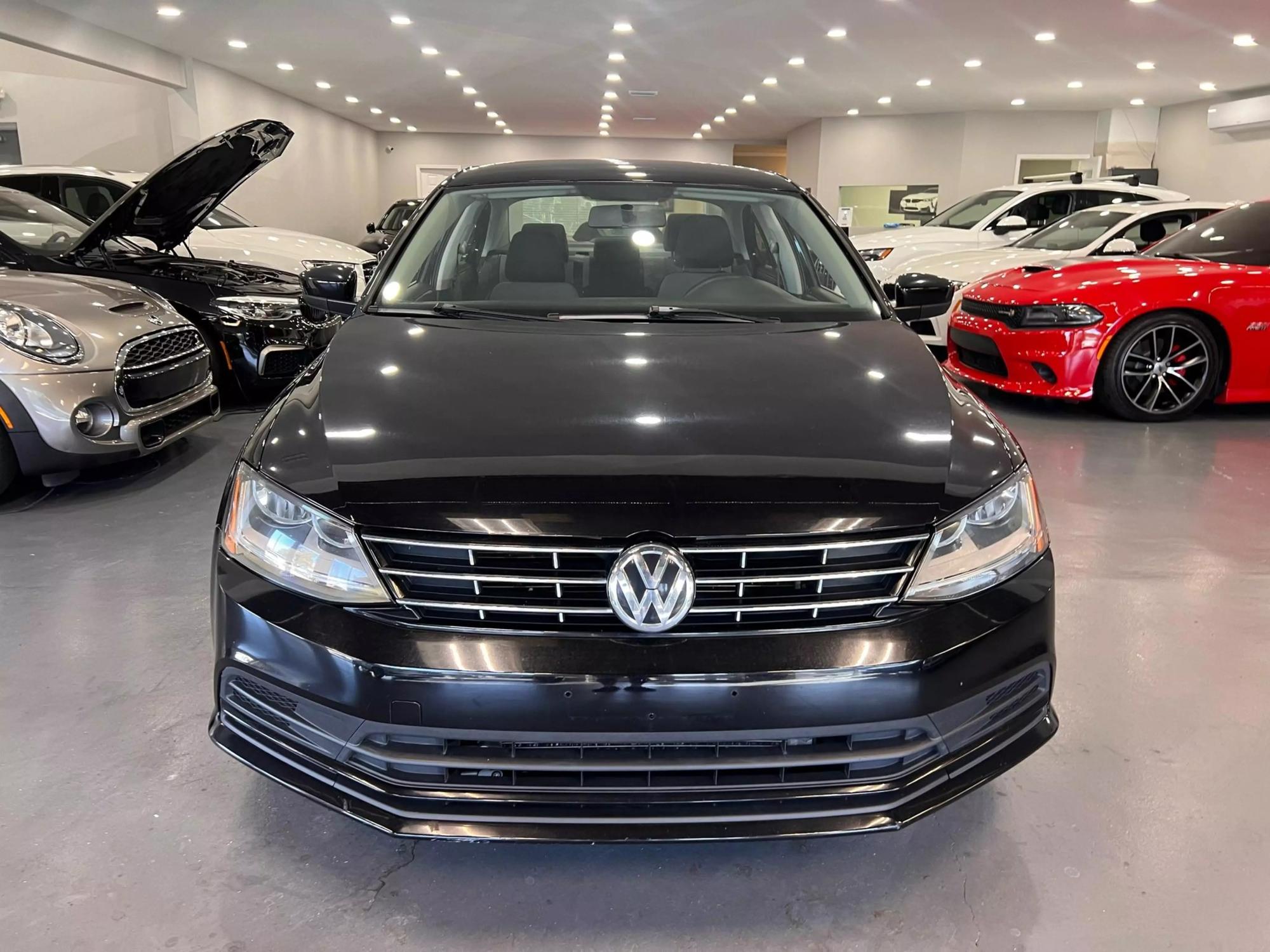 2018 Volkswagen Jetta S photo 2