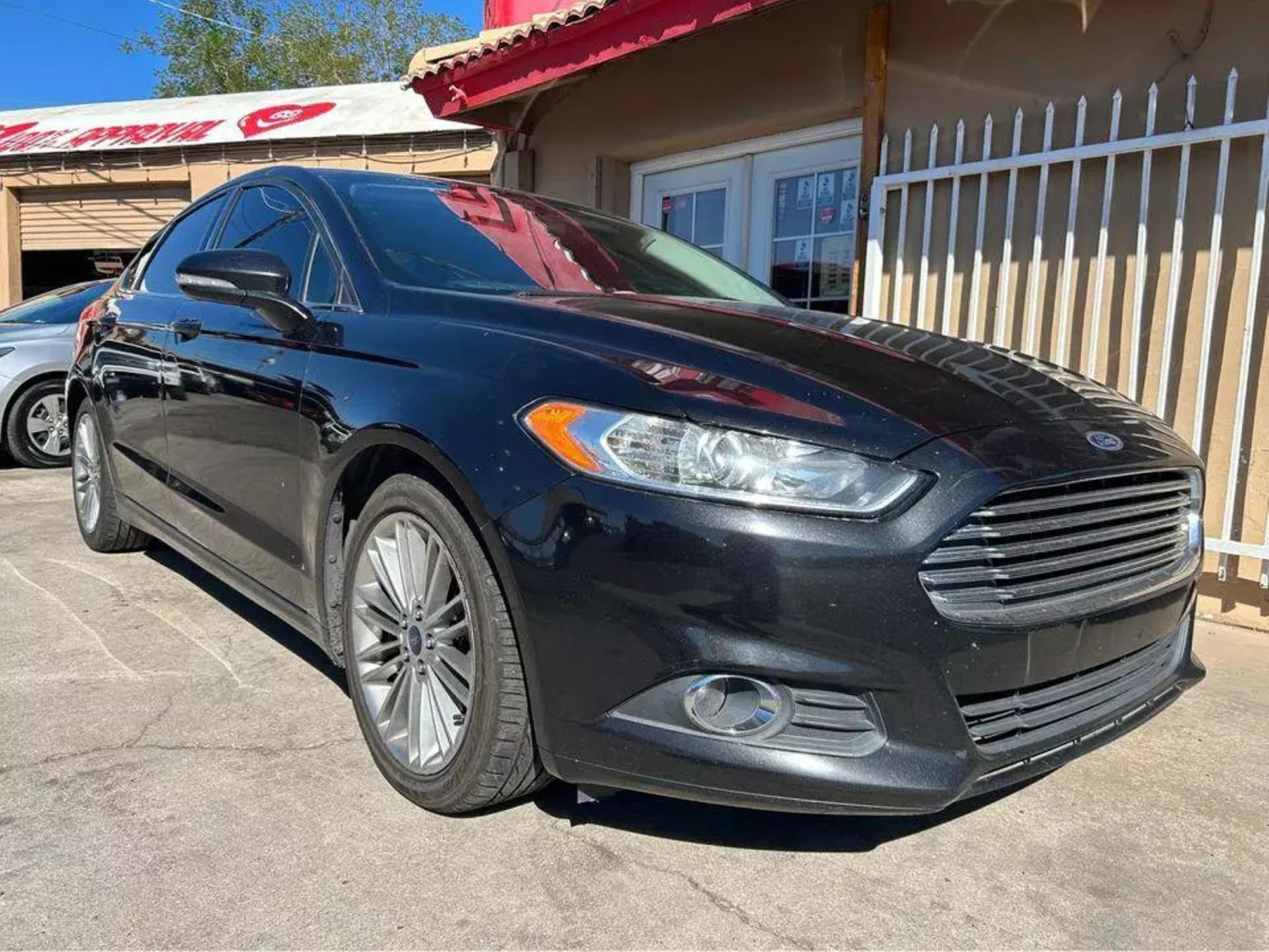 2015 Ford Fusion SE photo 18