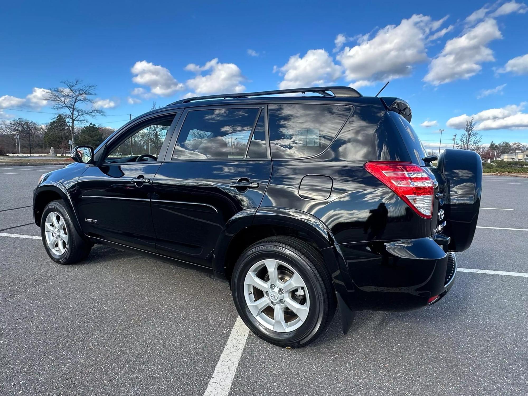 2010 Toyota RAV4 Limited photo 19