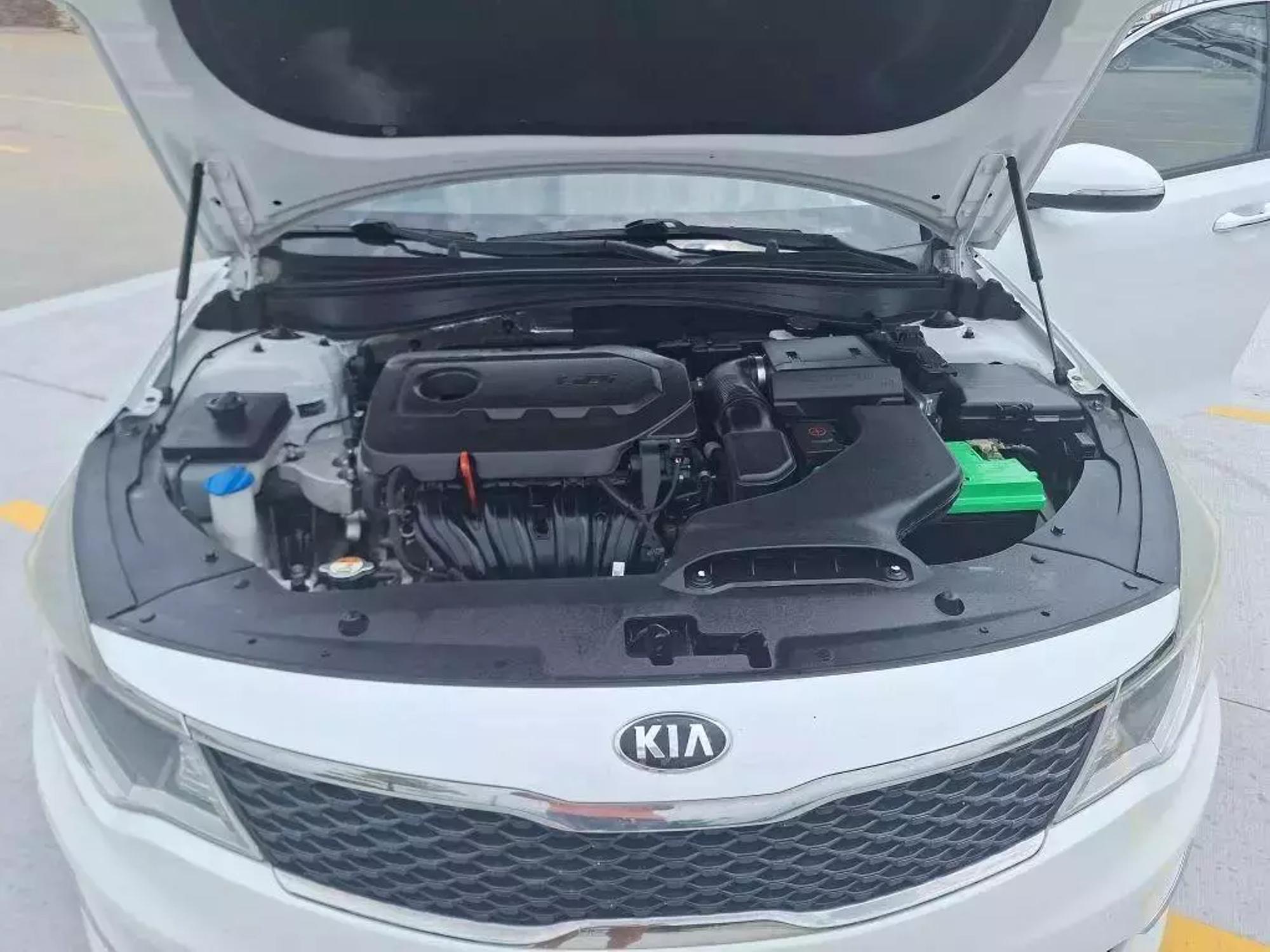 2018 Kia Optima LX photo 31