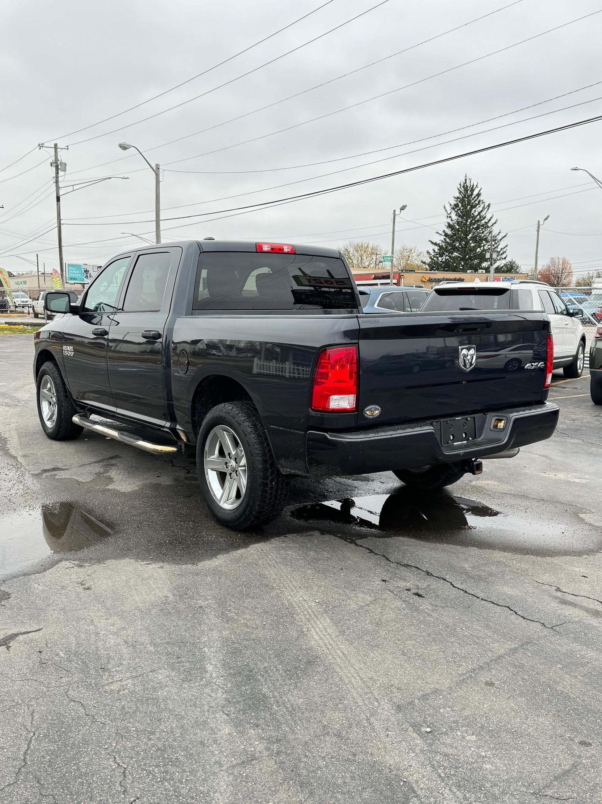 2018 RAM Ram 1500 Pickup Express photo 18