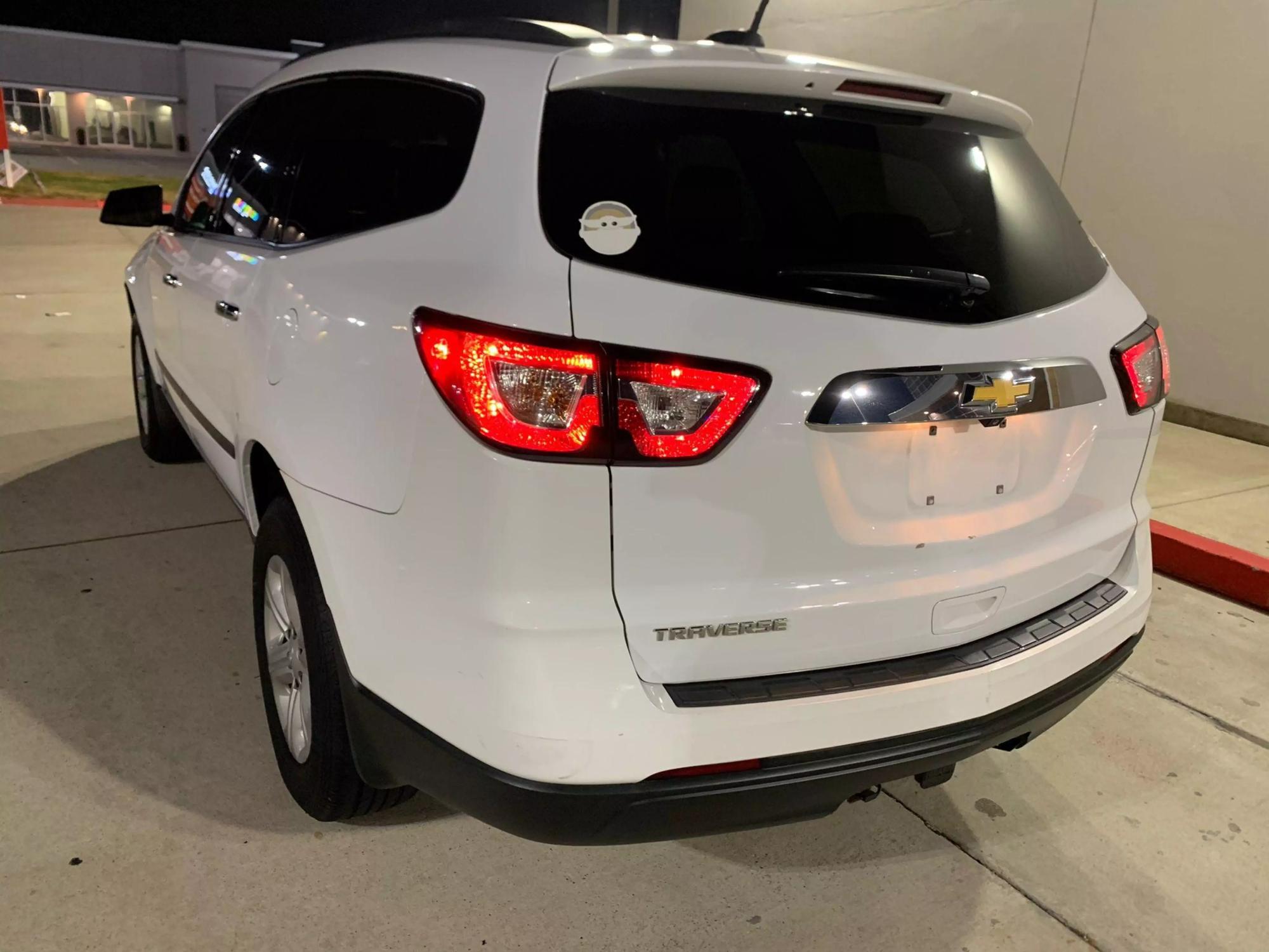 2017 Chevrolet Traverse LS photo 42