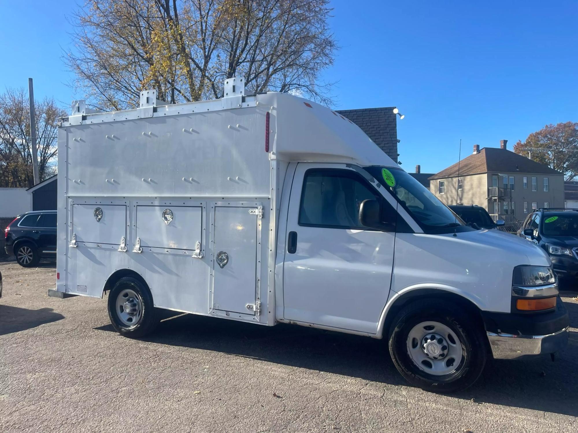 2007 Chevrolet Express G3500 null photo 10