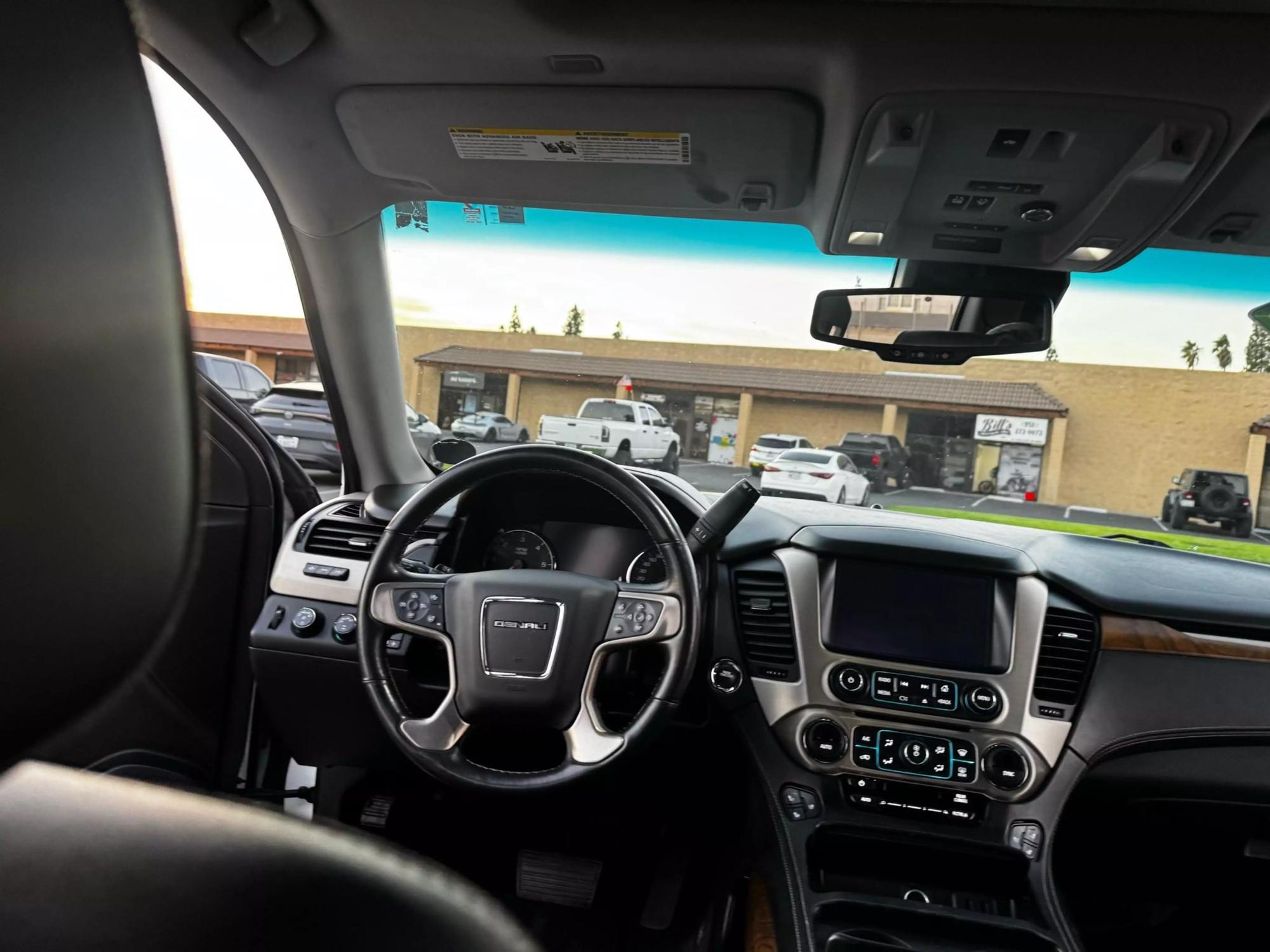 2020 GMC Yukon Denali photo 66