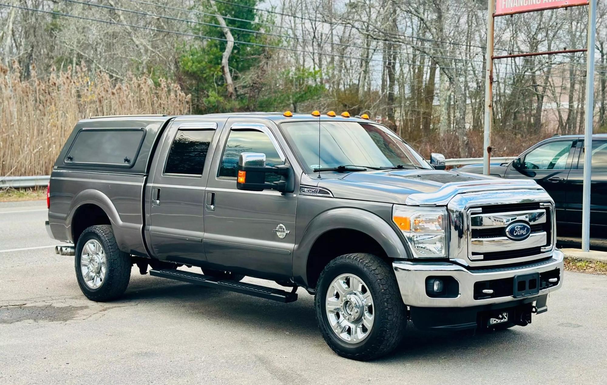 2014 Ford F-350 Super Duty Lariat photo 35