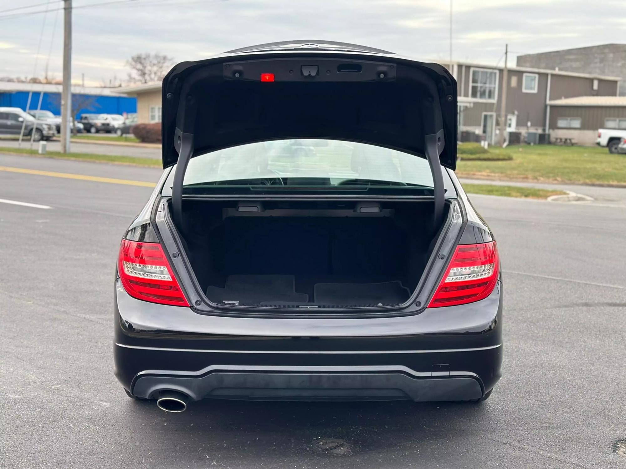 2014 Mercedes-Benz C-Class C250 Sport photo 104