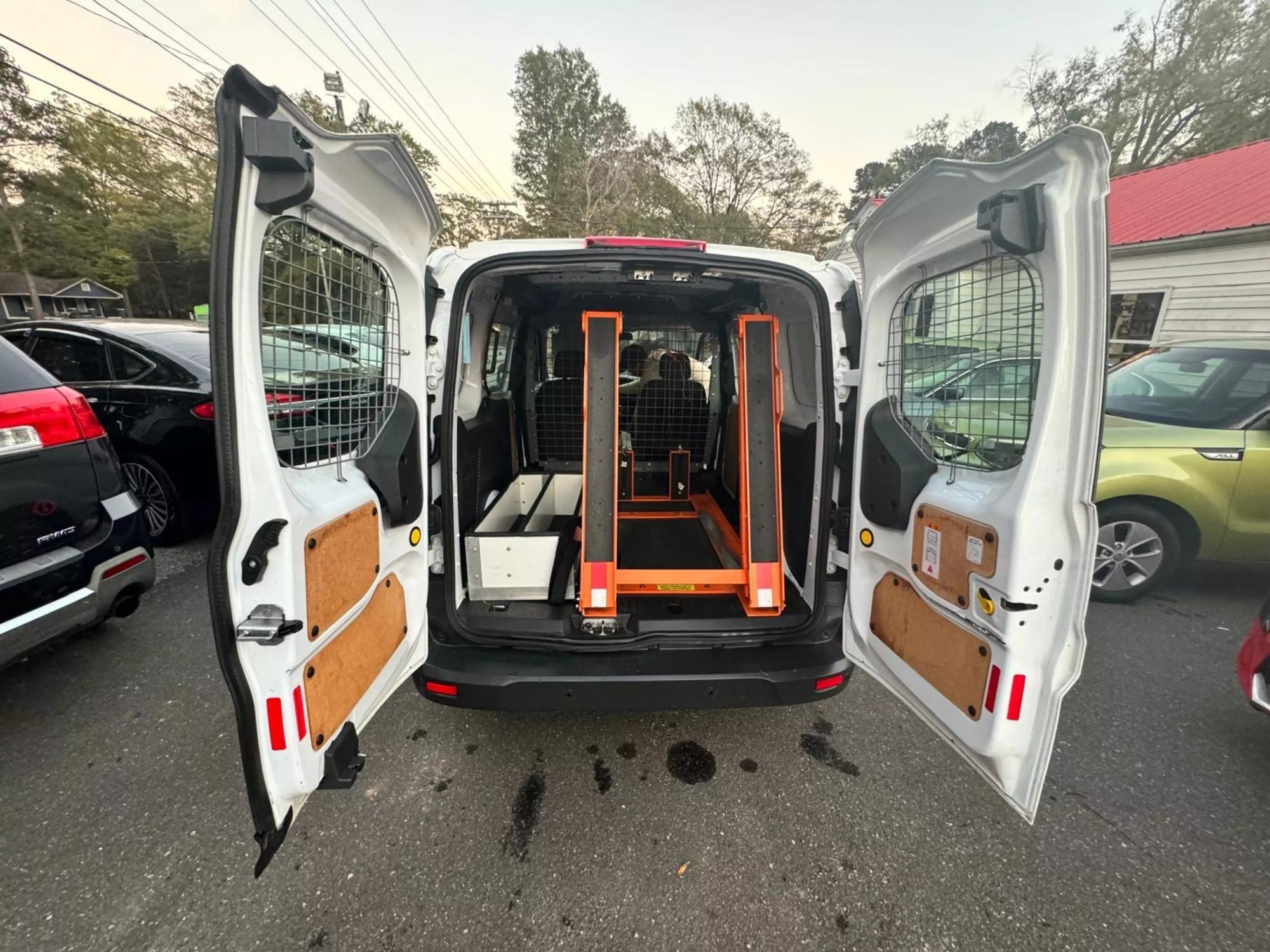 2015 Ford Transit Connect XL photo 19