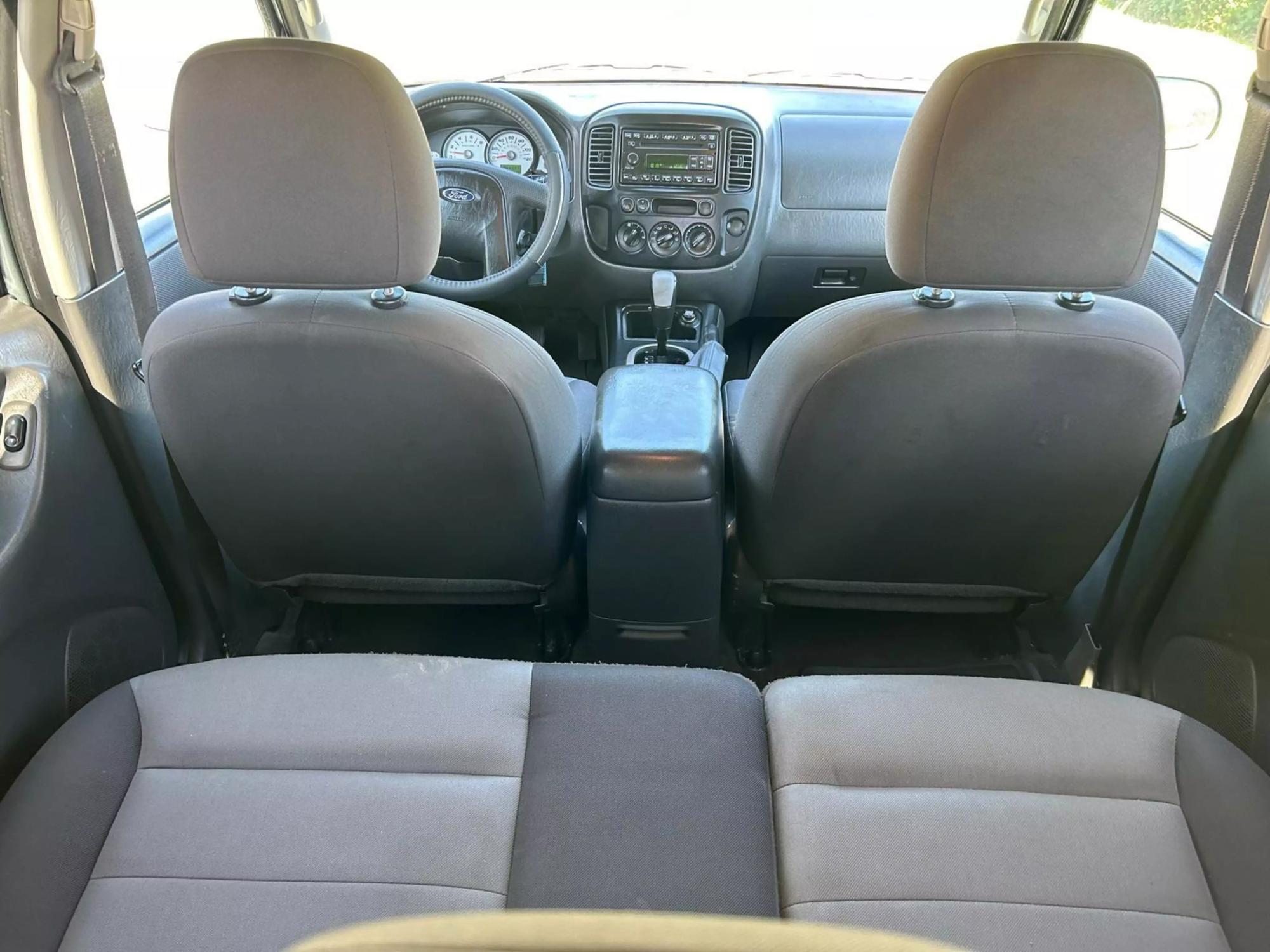 2006 Ford Escape XLS photo 31