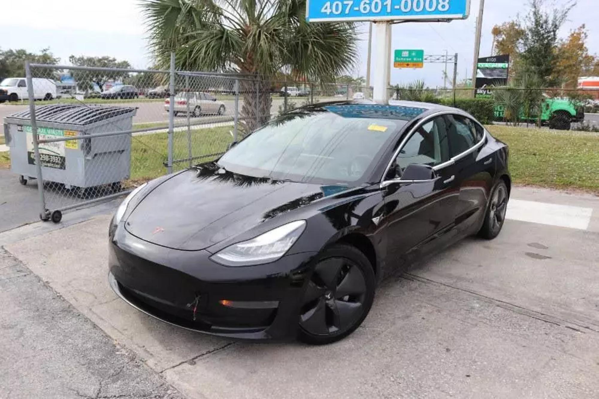 2019 Tesla Model 3 Base photo 12