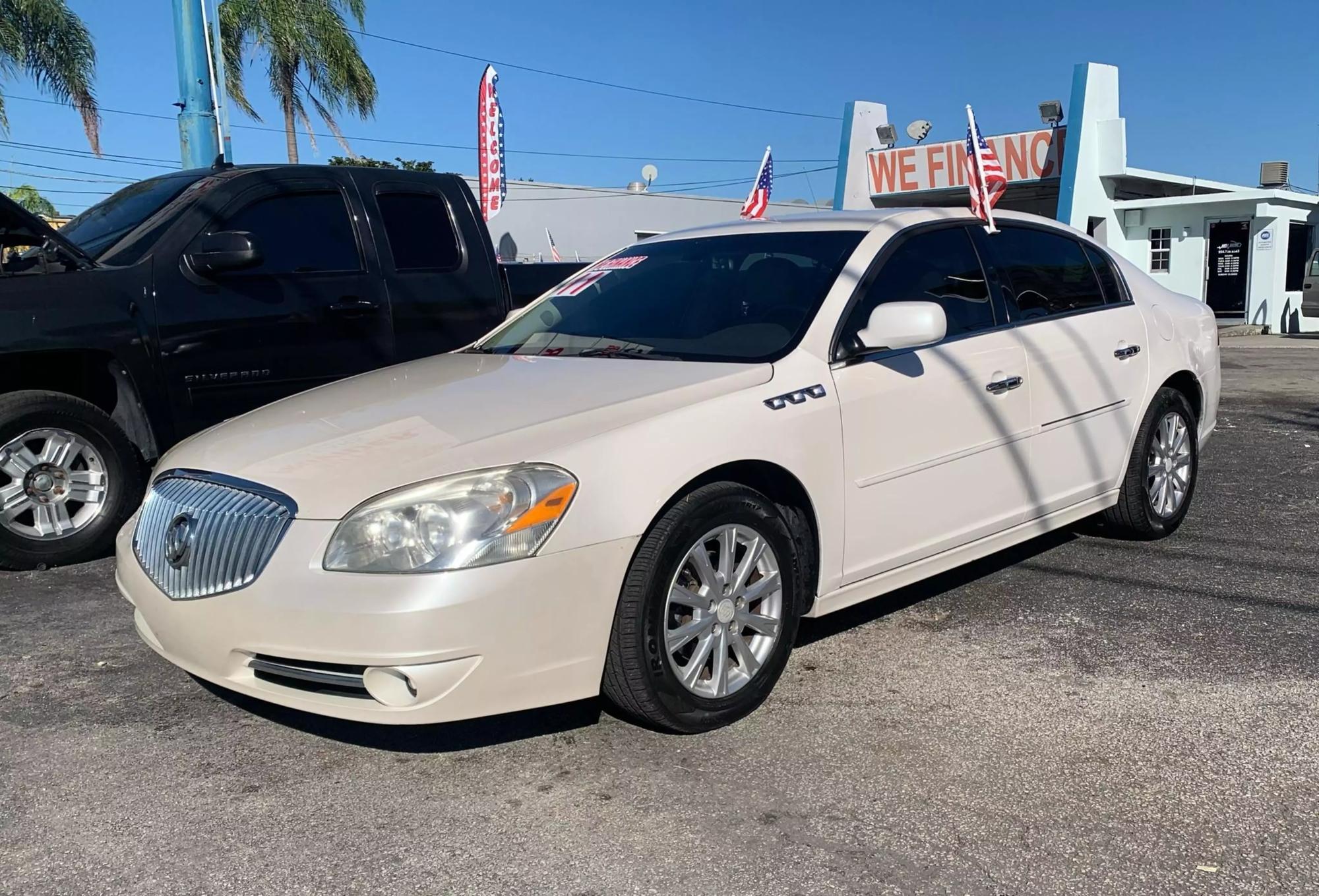 2011 Buick Lucerne CXL photo 36