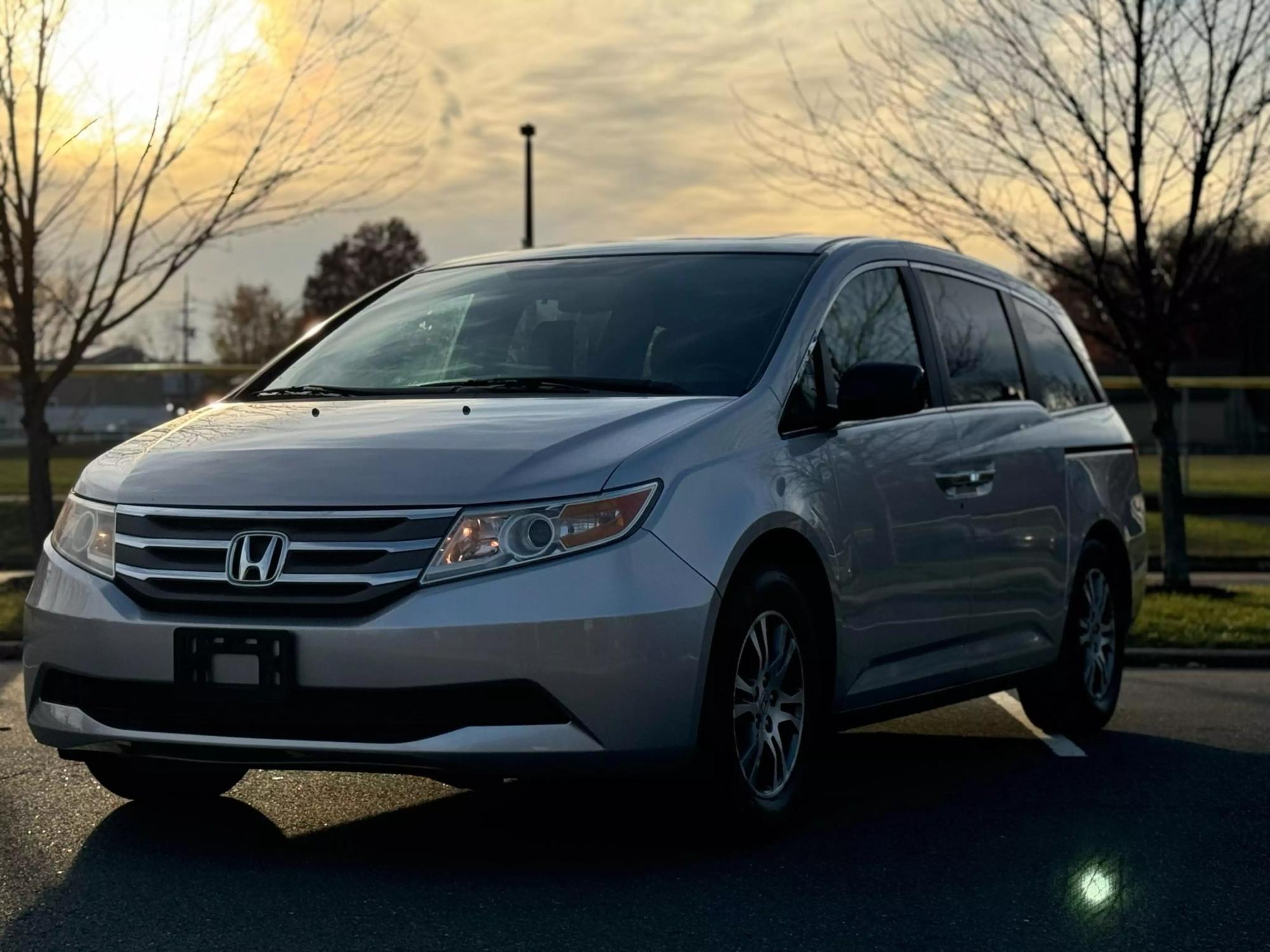 2013 Honda Odyssey EX-L photo 14