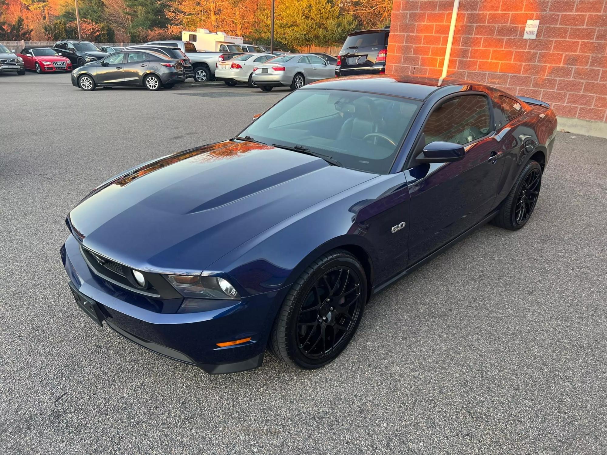 2011 Ford Mustang GT Premium photo 21