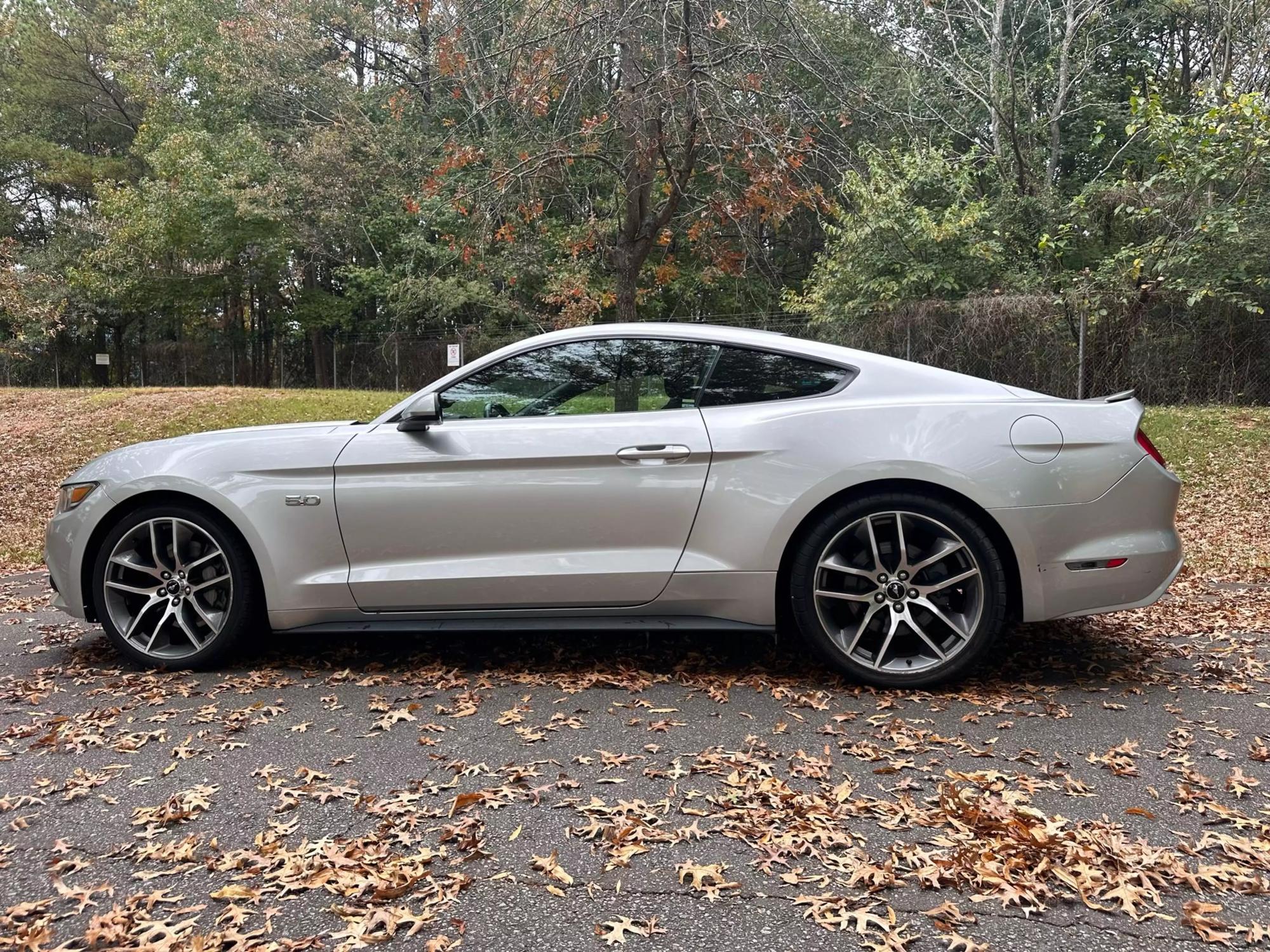 2017 Ford Mustang GT photo 30