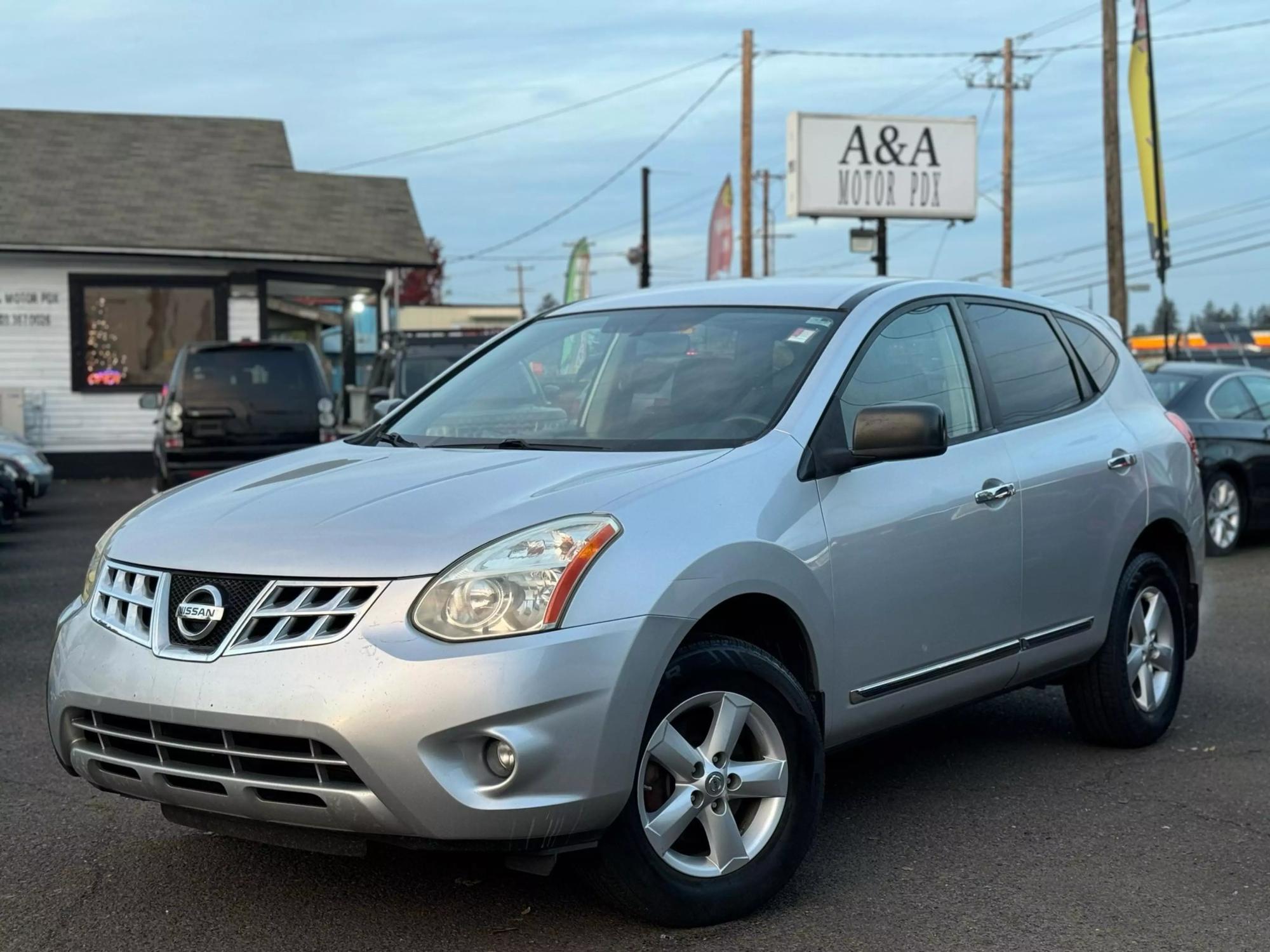 2012 Nissan Rogue S photo 22