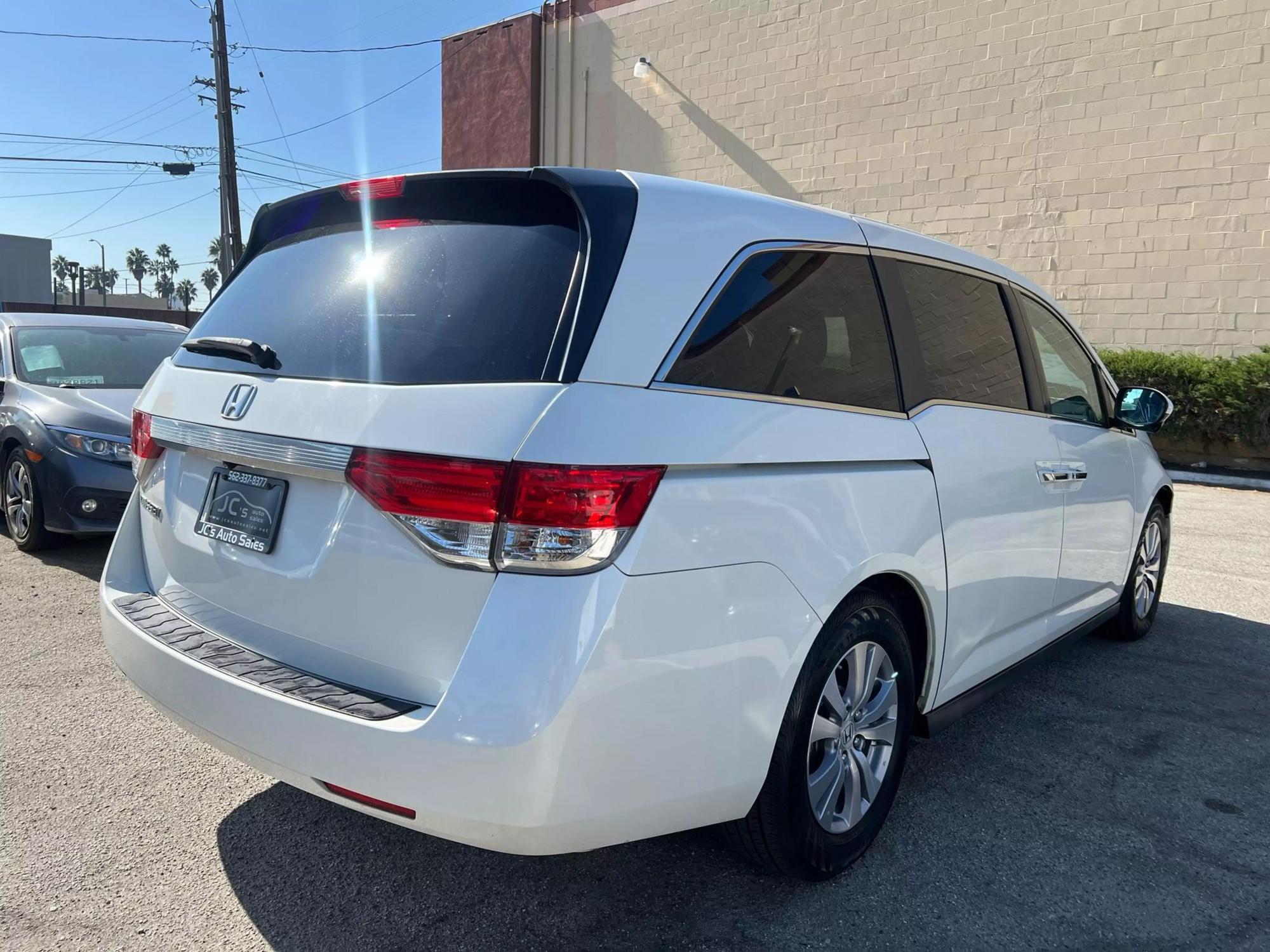 2017 Honda Odyssey EX-L photo 24