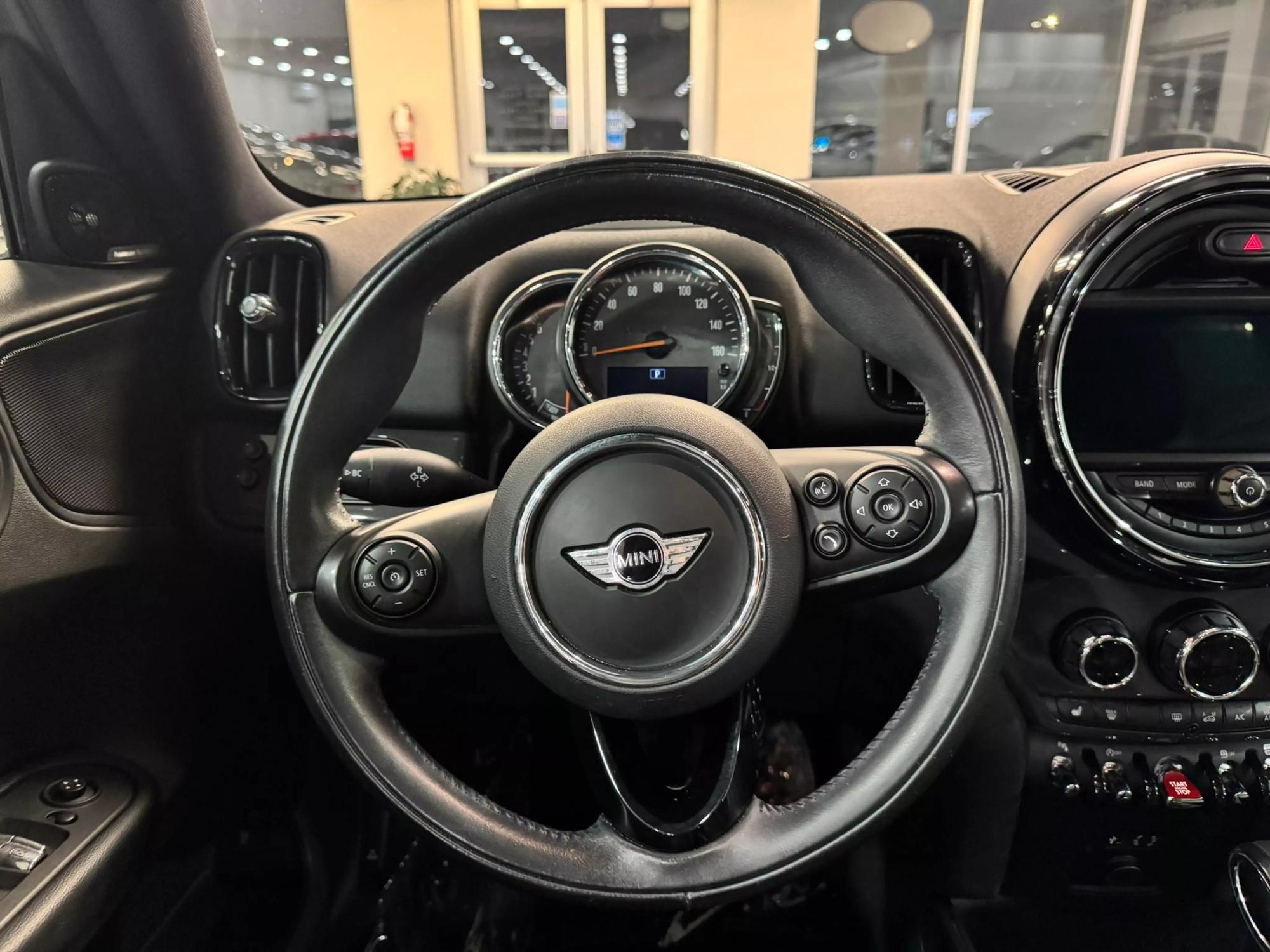 2018 MINI Countryman Base photo 10