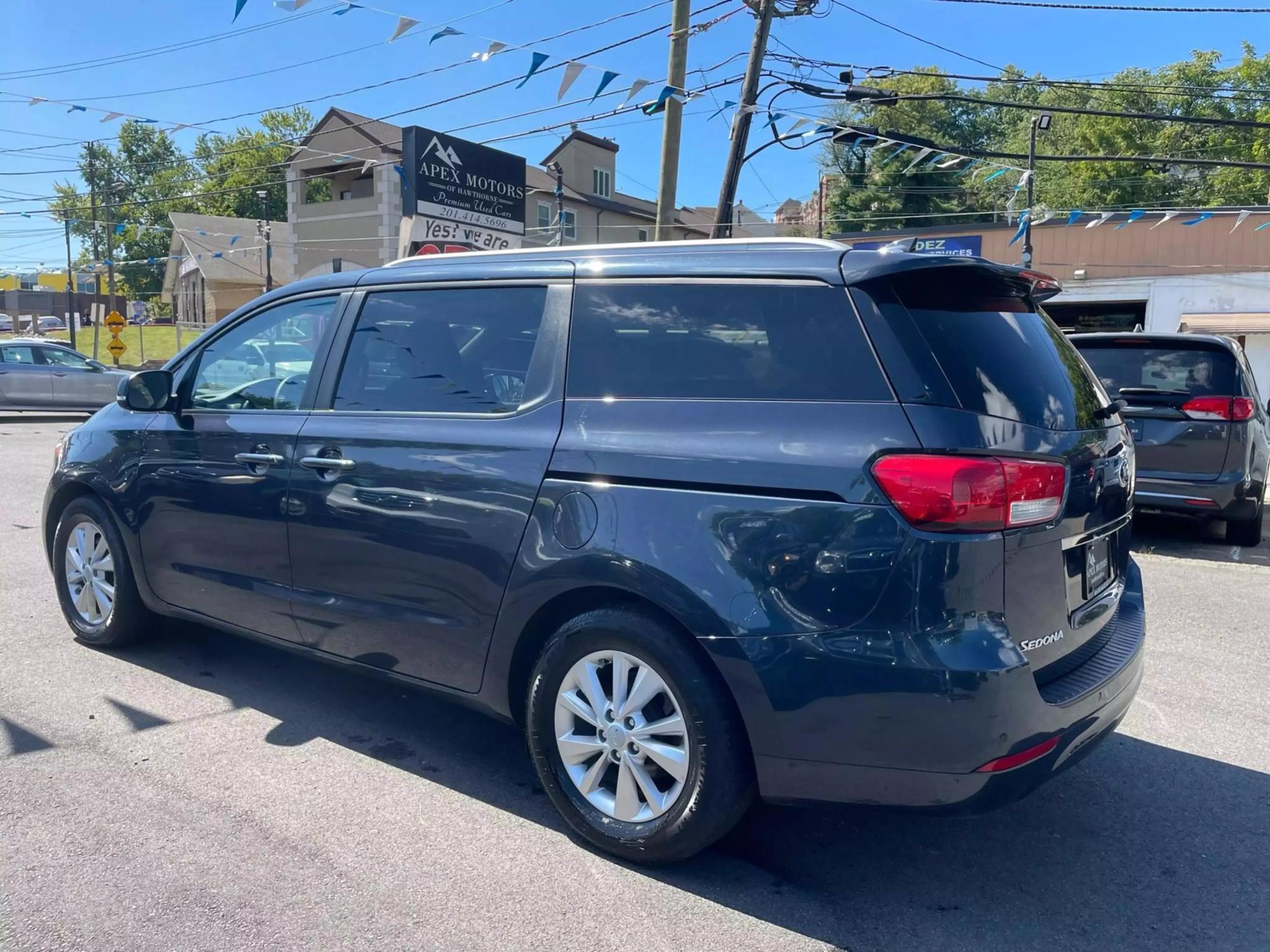 2016 Kia Sedona LX photo 81