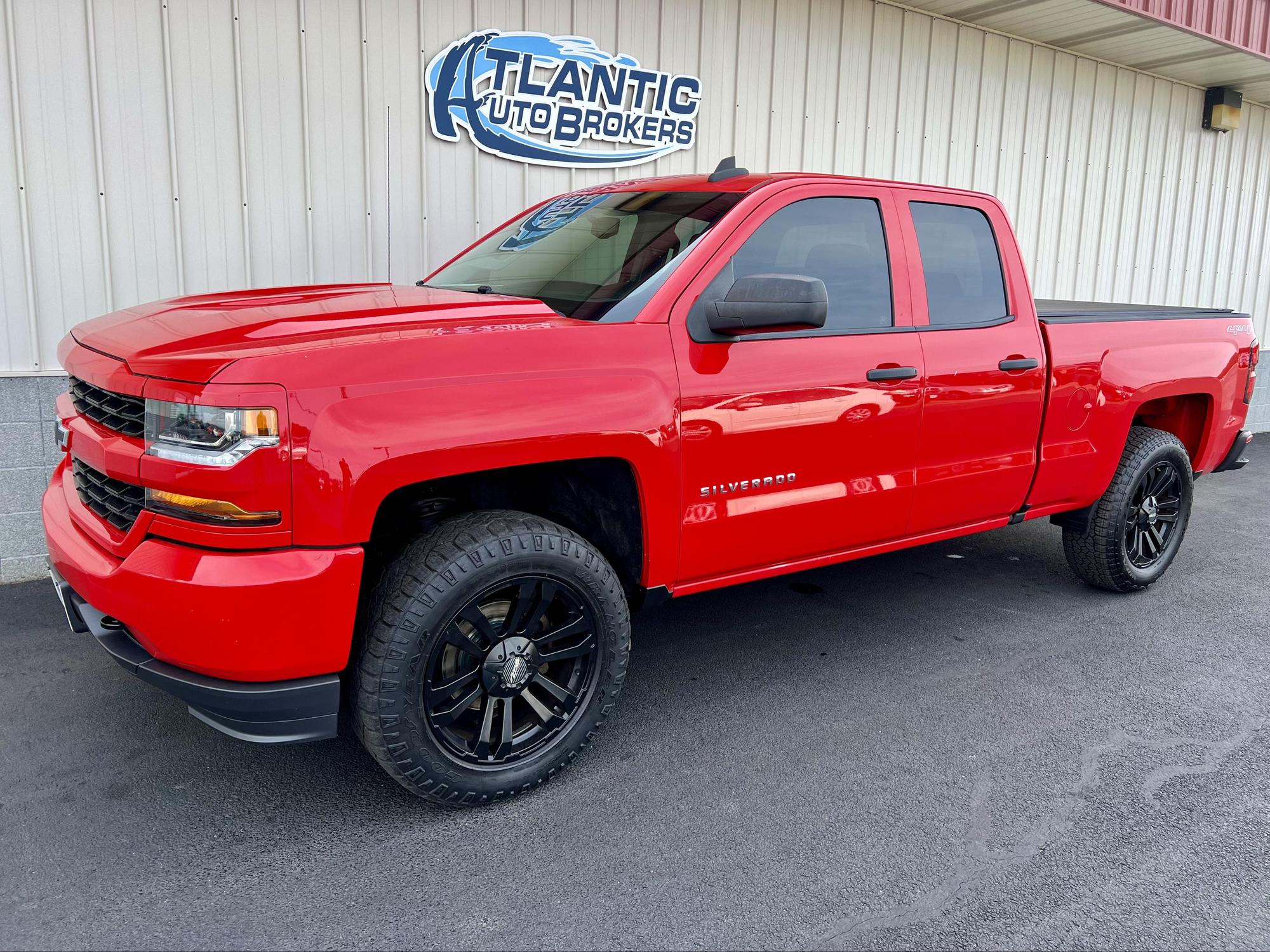 2017 Chevrolet Silverado 1500 Custom photo 34