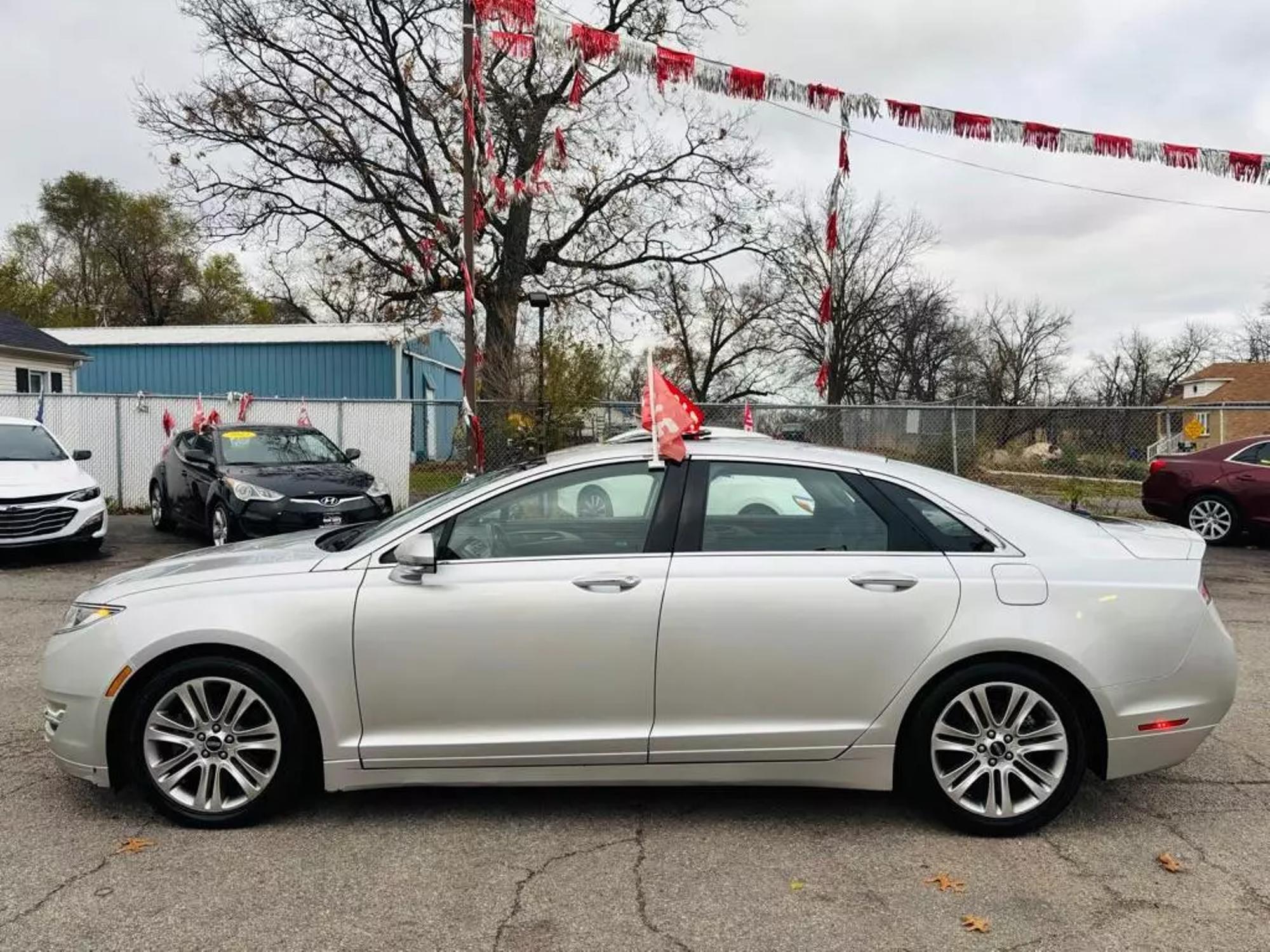 2013 Lincoln MKZ Base photo 26