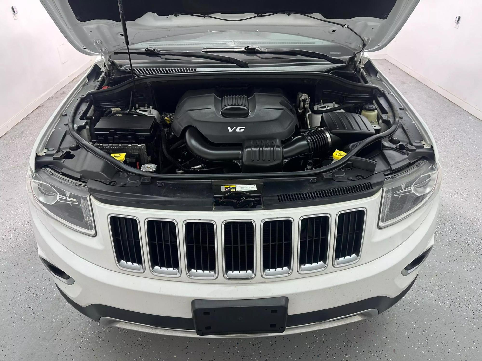 2014 Jeep Grand Cherokee Limited photo 32