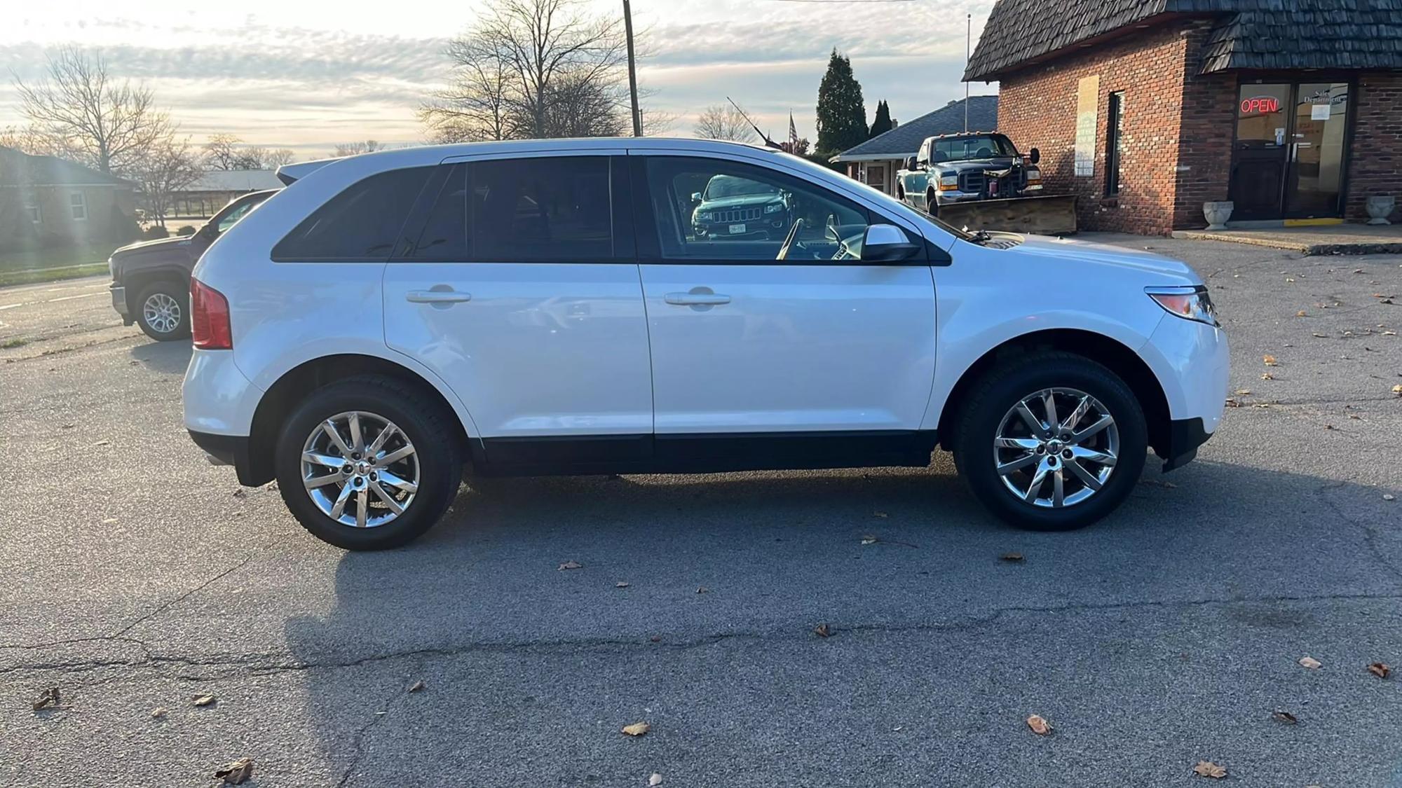 2014 Ford Edge SEL photo 50