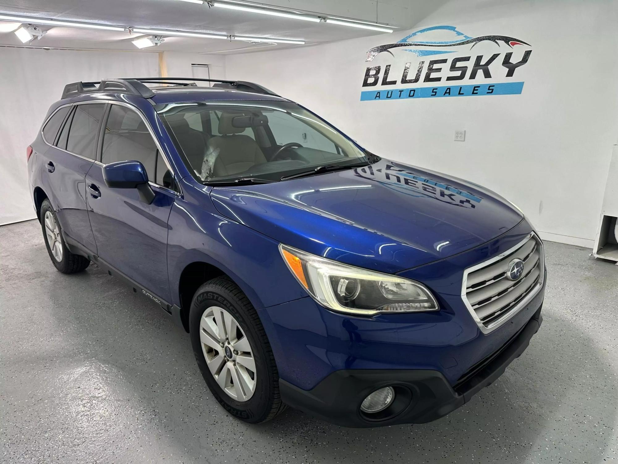 2016 Subaru Outback Premium photo 17