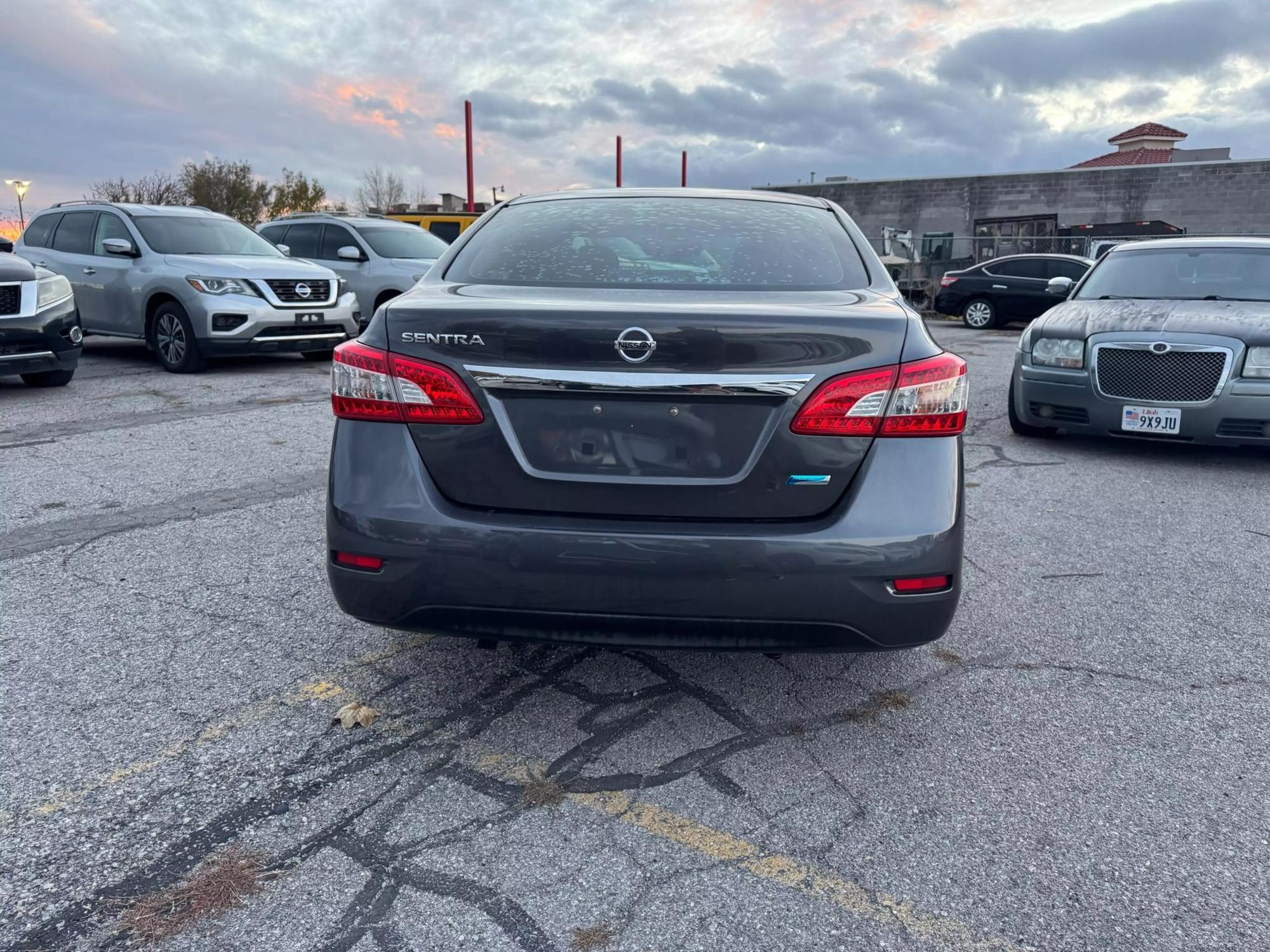 2014 Nissan Sentra S photo 23