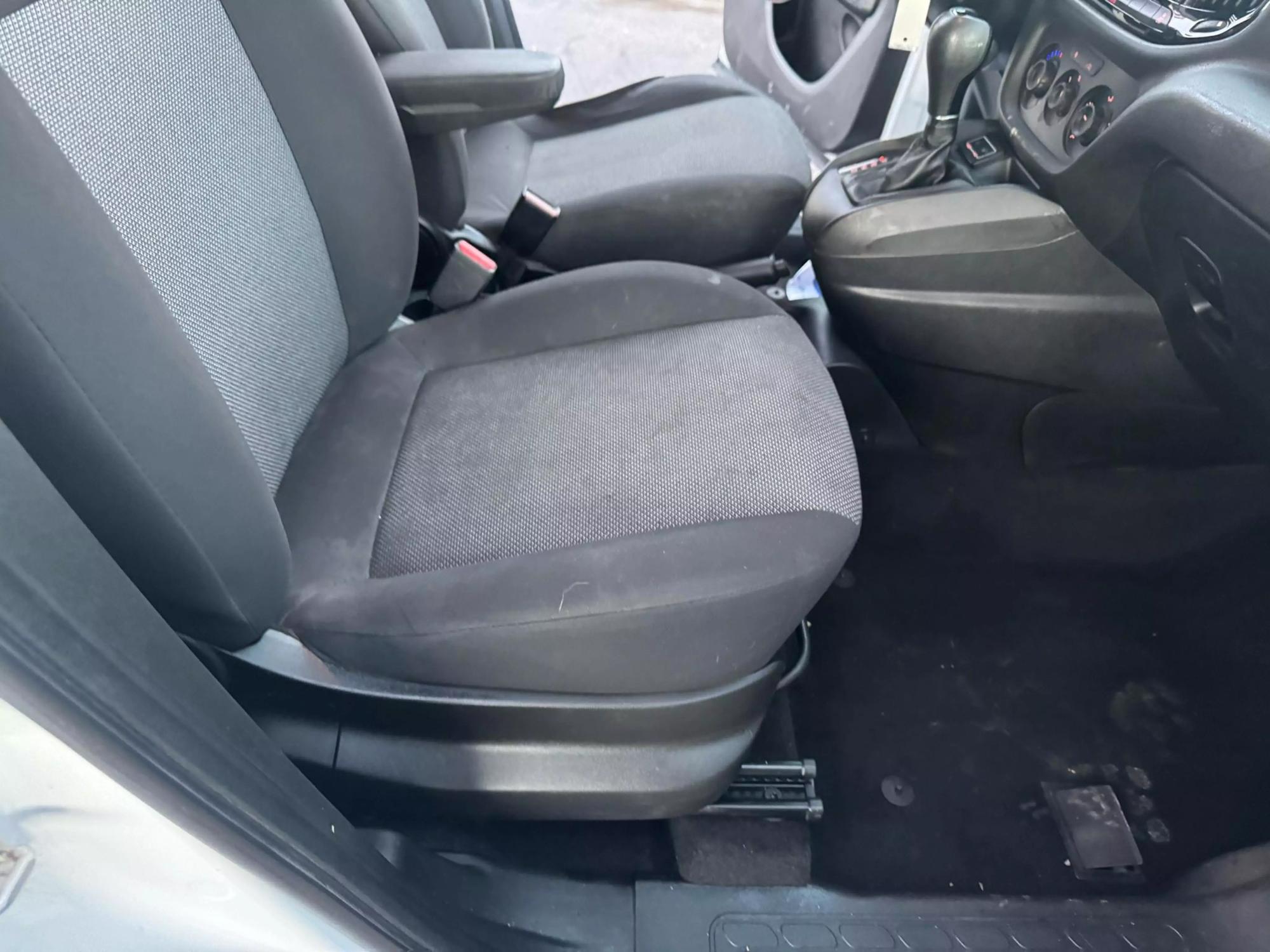 2017 RAM Promaster City Tradesman photo 32