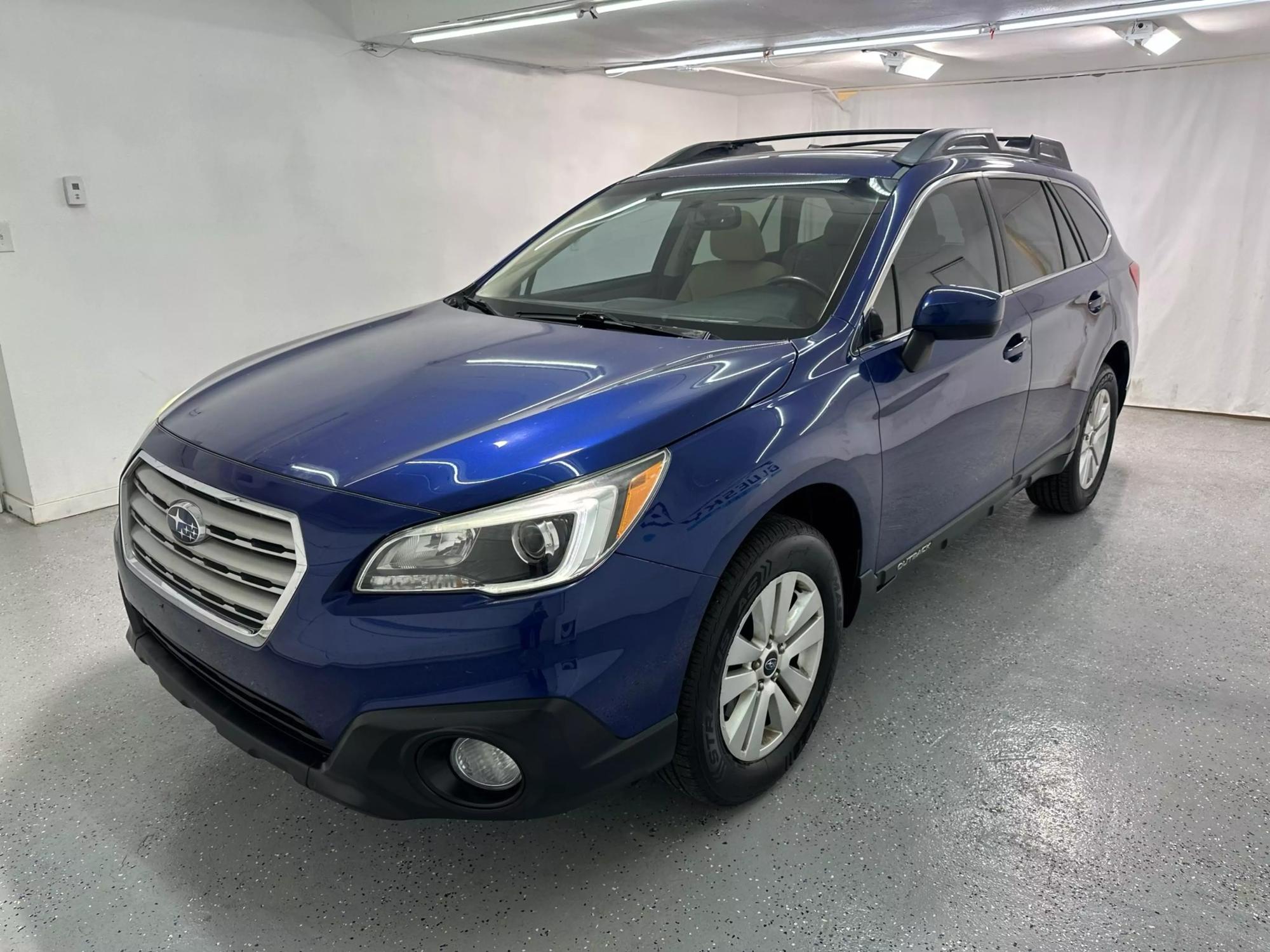 2016 Subaru Outback Premium photo 18