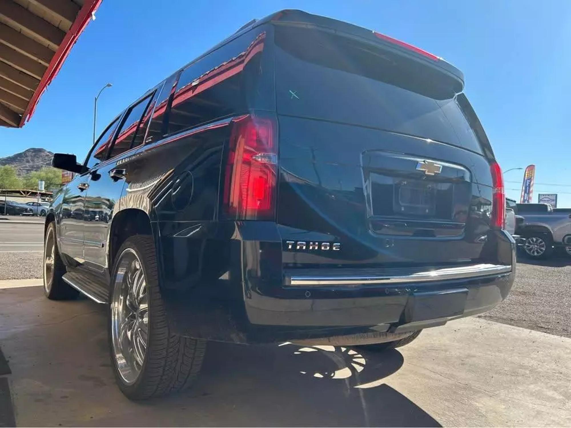 2015 Chevrolet Tahoe LTZ photo 21