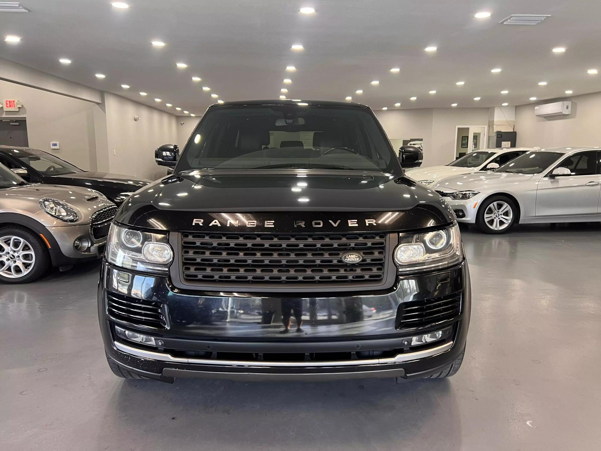 2015 Land Rover Range Rover Supercharged photo 2