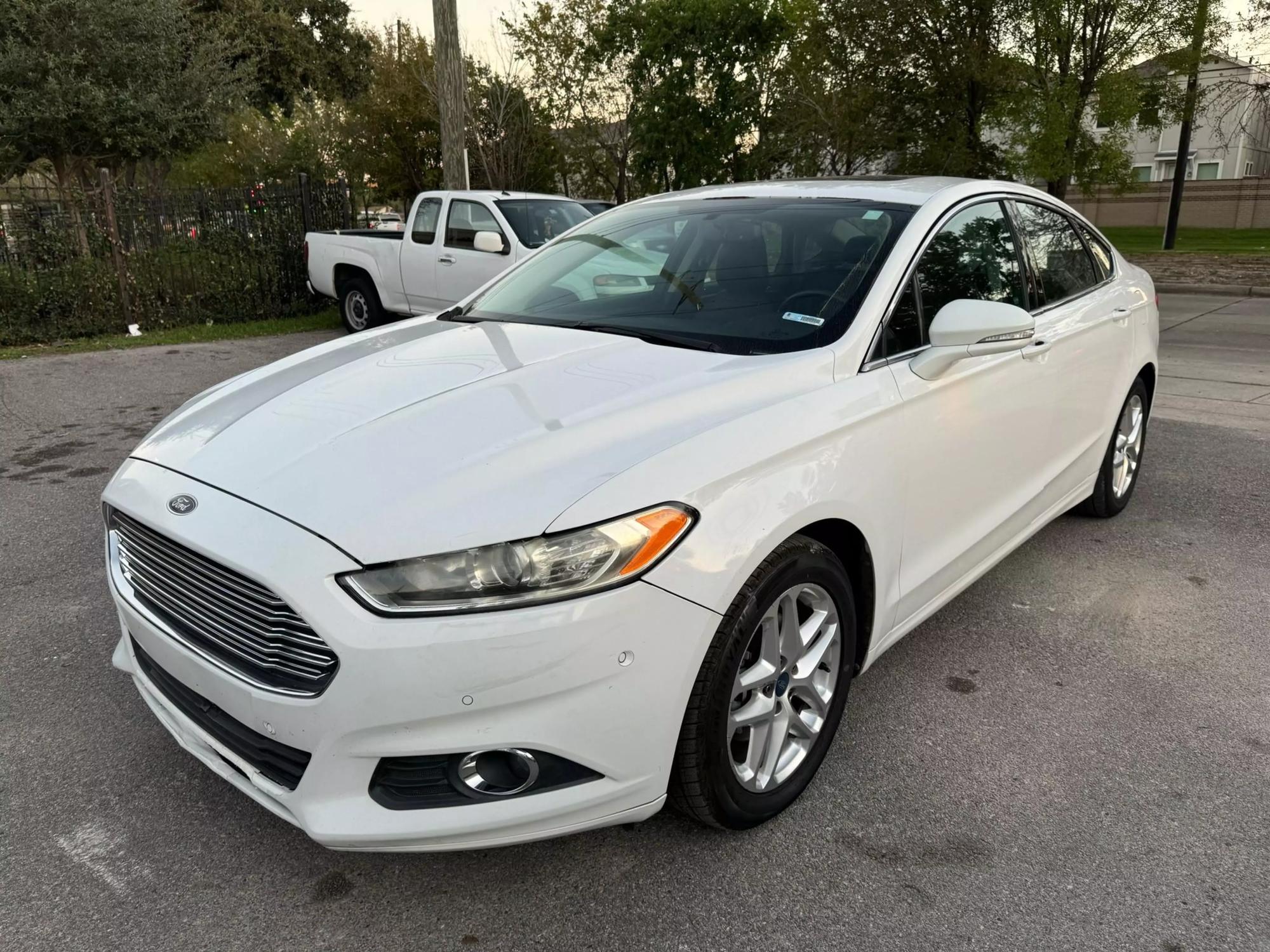 2013 Ford Fusion SE photo 14