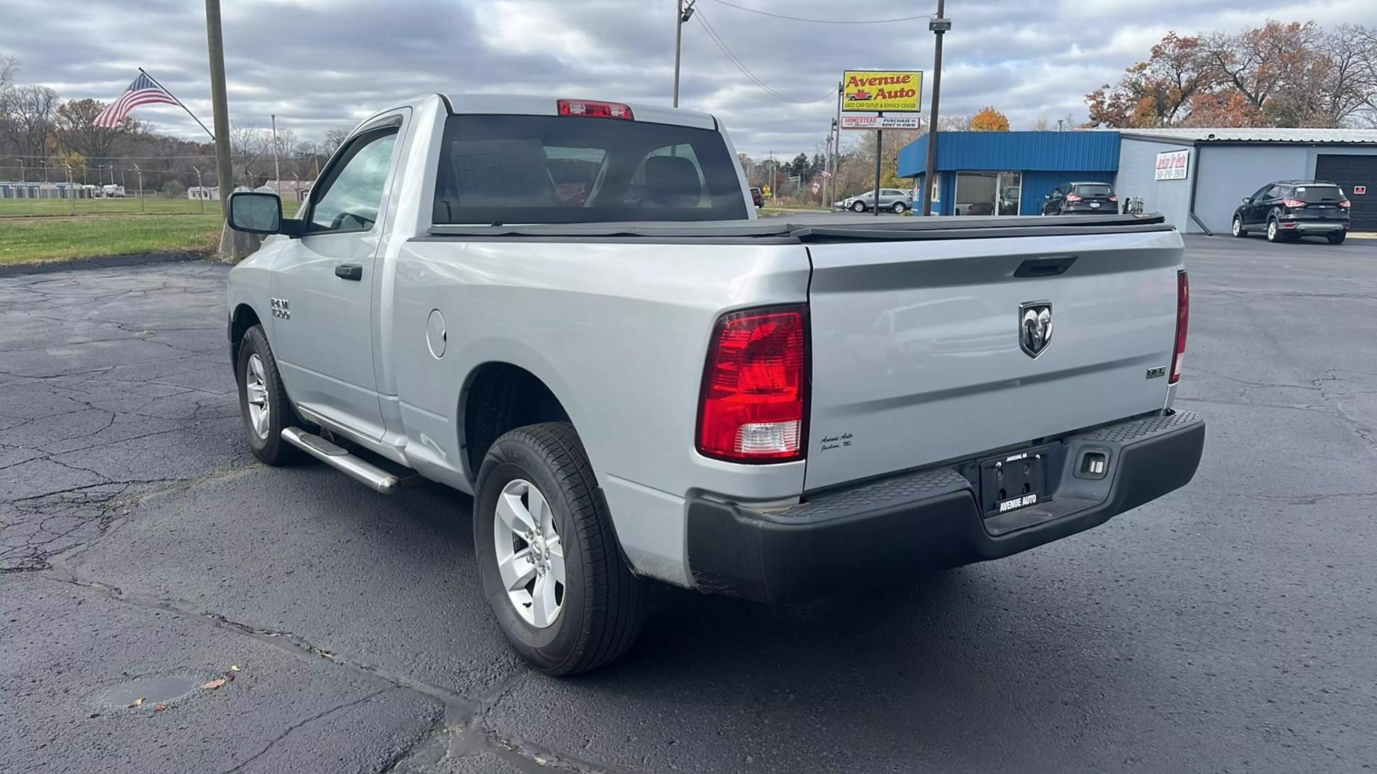 2015 RAM Ram 1500 Pickup HFE photo 16