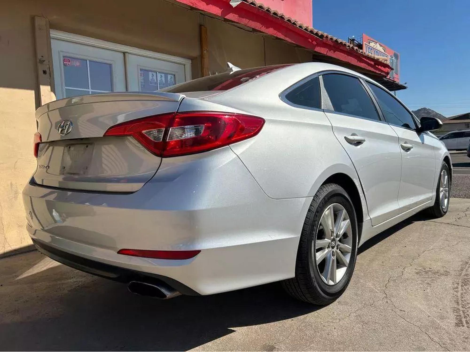 2015 Hyundai Sonata SE photo 20