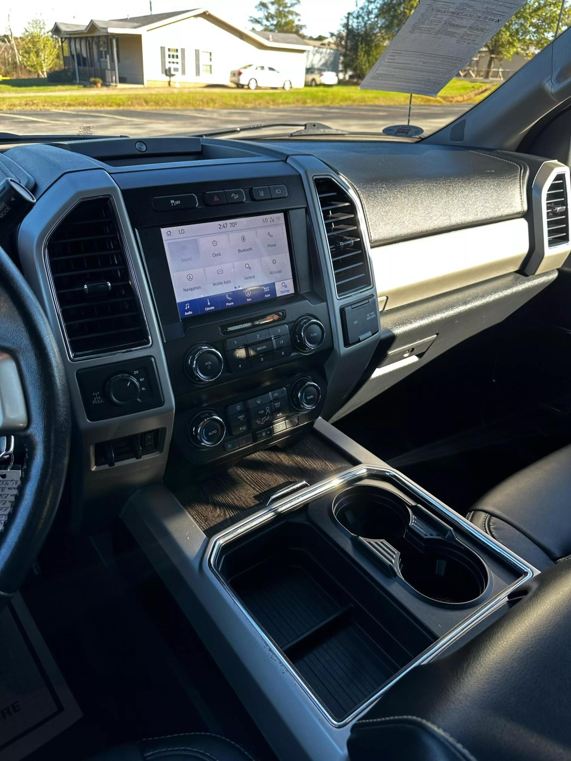 2020 Ford F-250 Super Duty Lariat photo 20