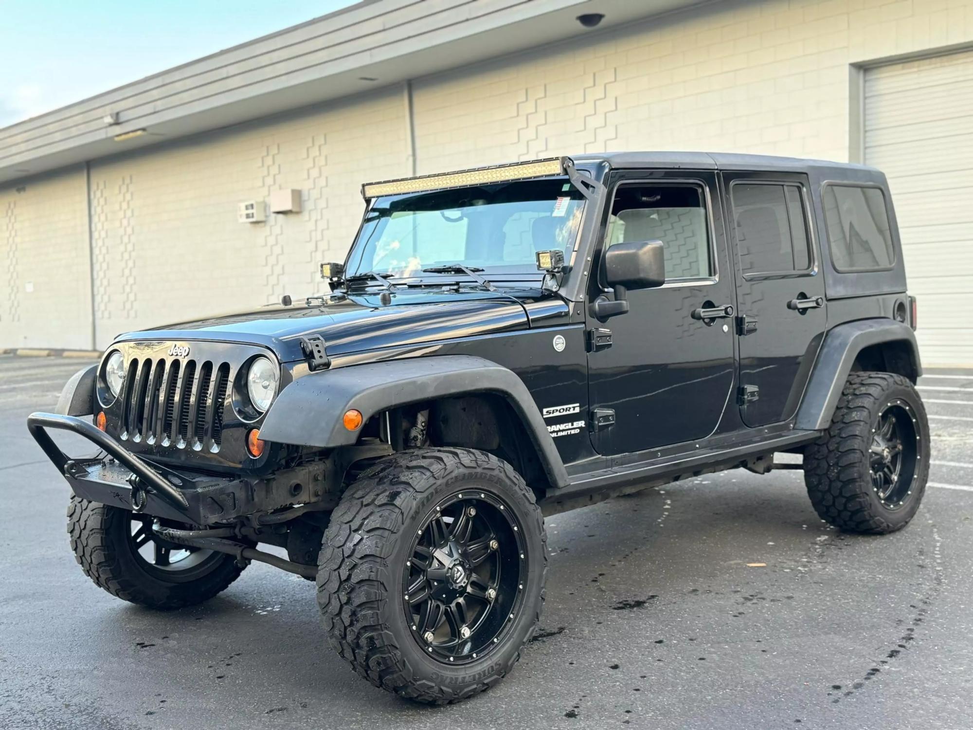 2013 Jeep Wrangler Unlimited Sport photo 25