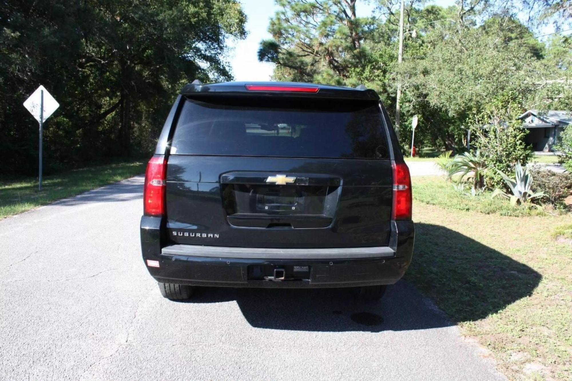 2018 Chevrolet Suburban LS photo 33