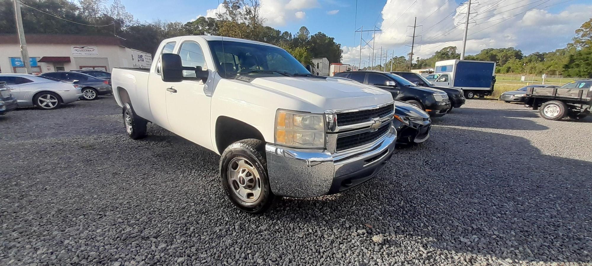 2011 GMC Sierra 2500HD Work Truck photo 5