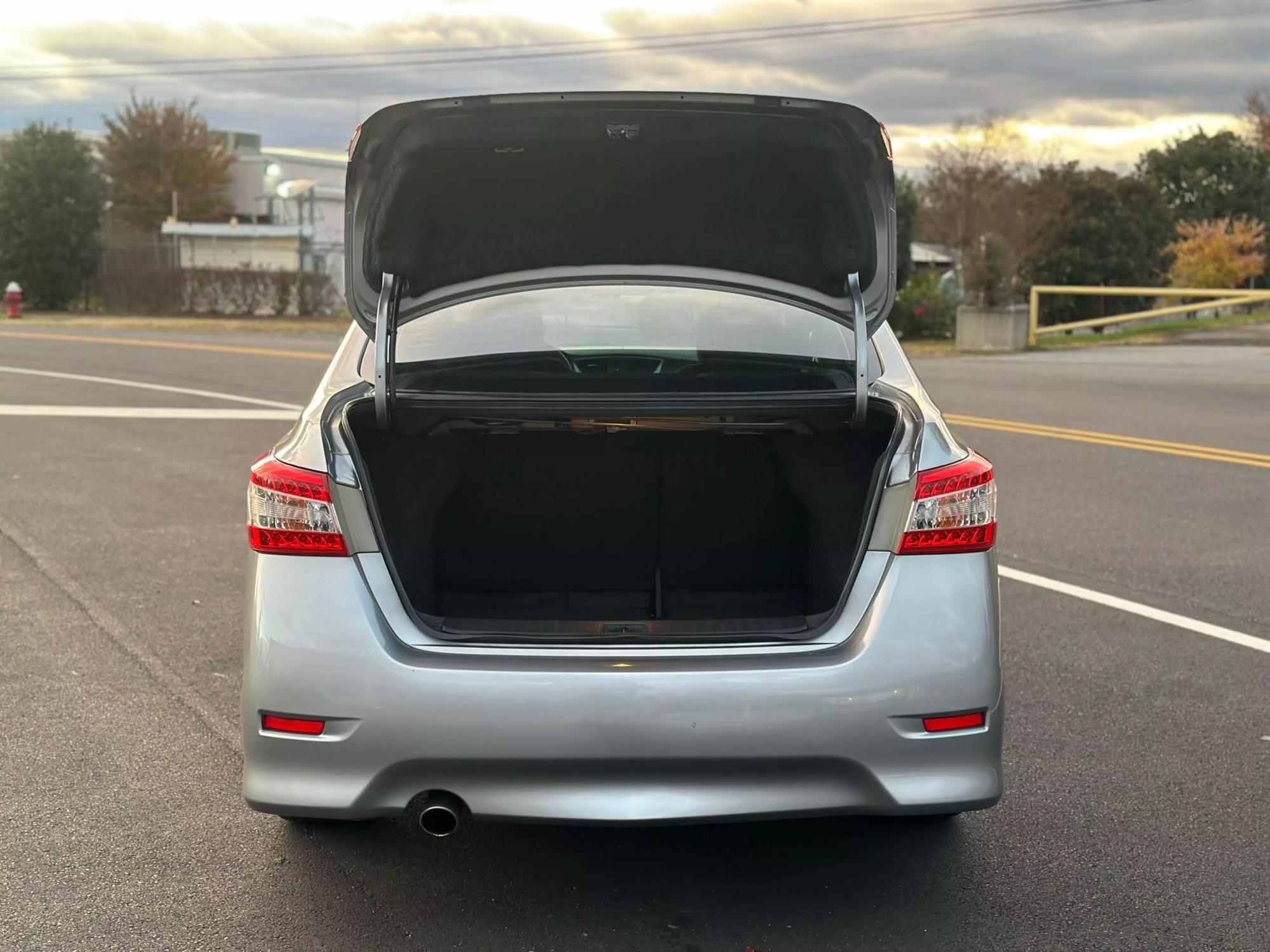 2014 Nissan Sentra SR photo 99