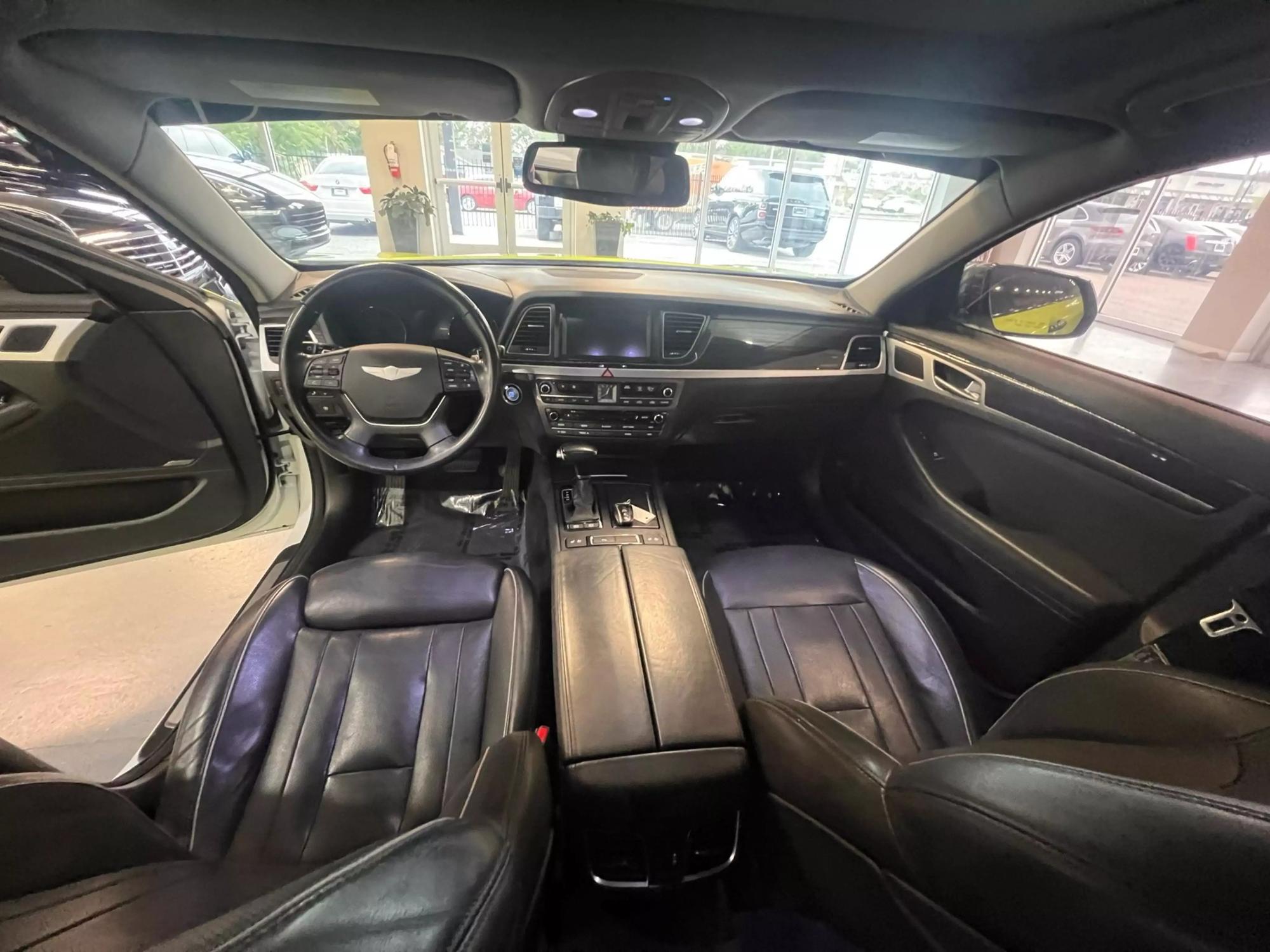 2016 Hyundai Genesis Base photo 15