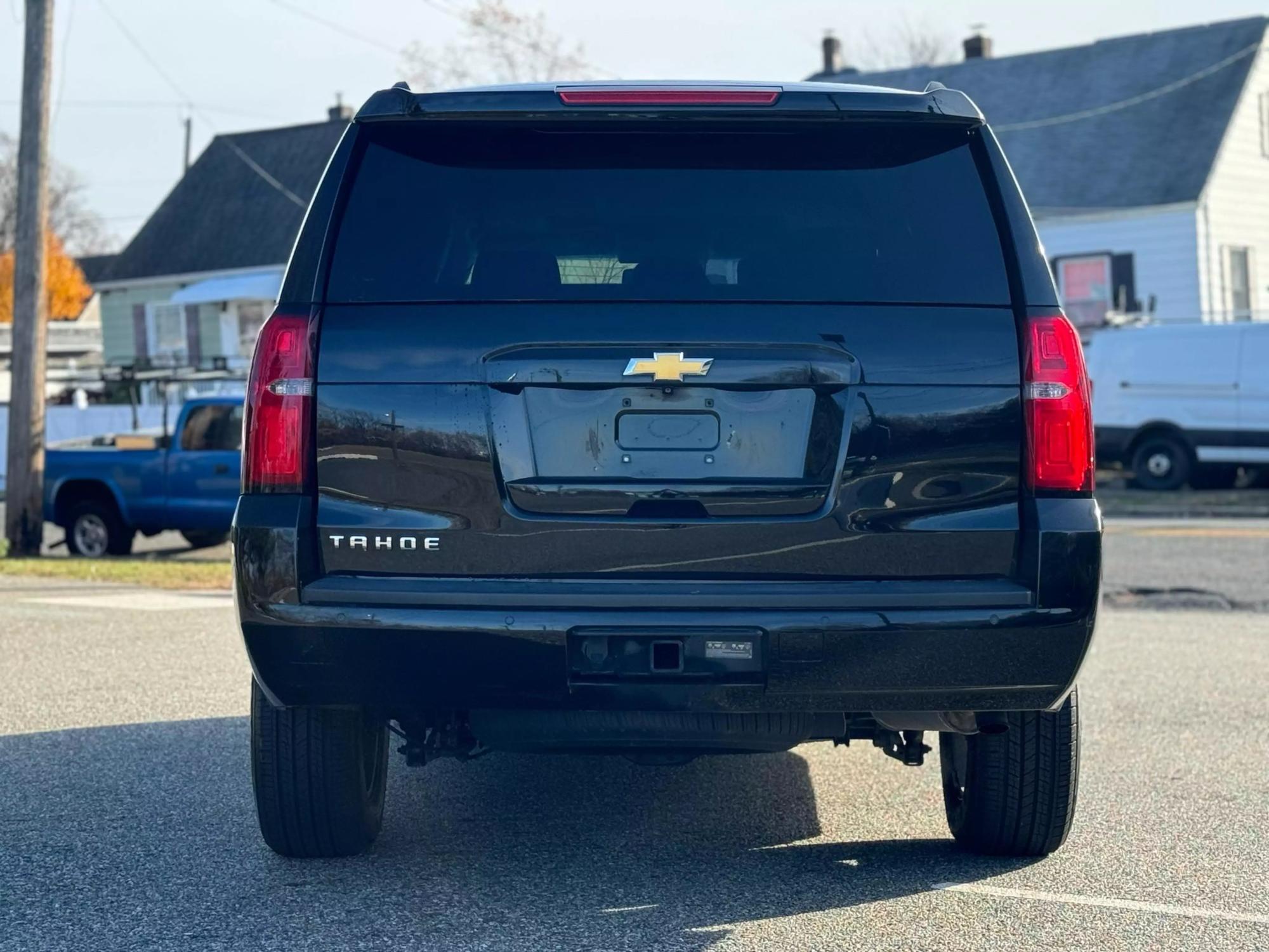 2015 Chevrolet Tahoe LT photo 16