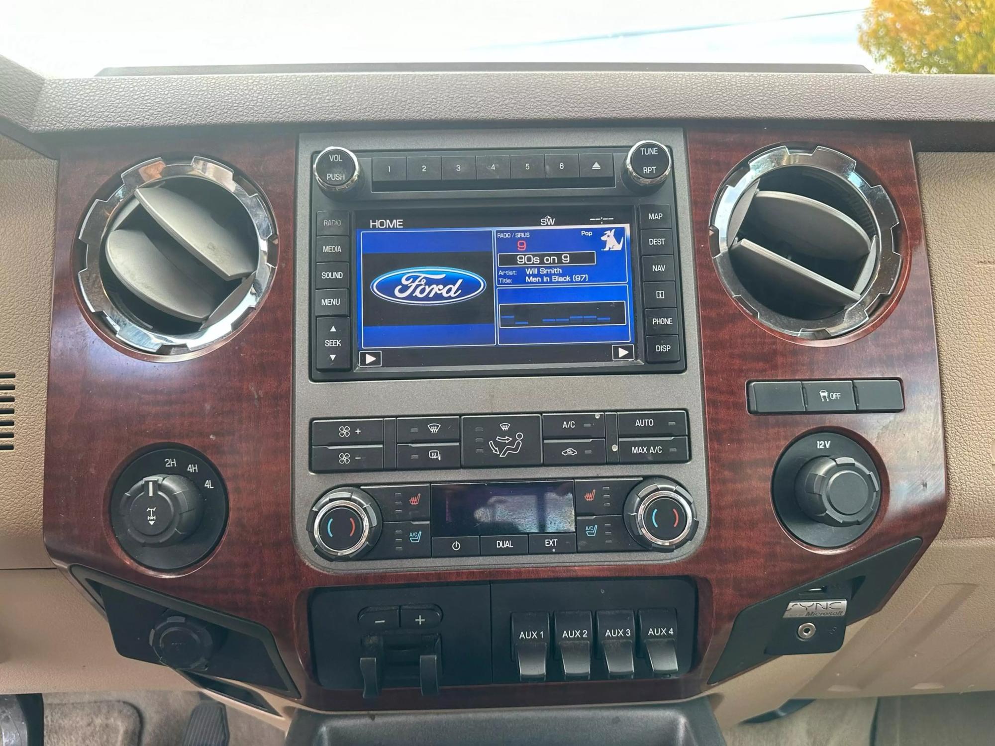 2011 Ford F-250 Super Duty King Ranch photo 150