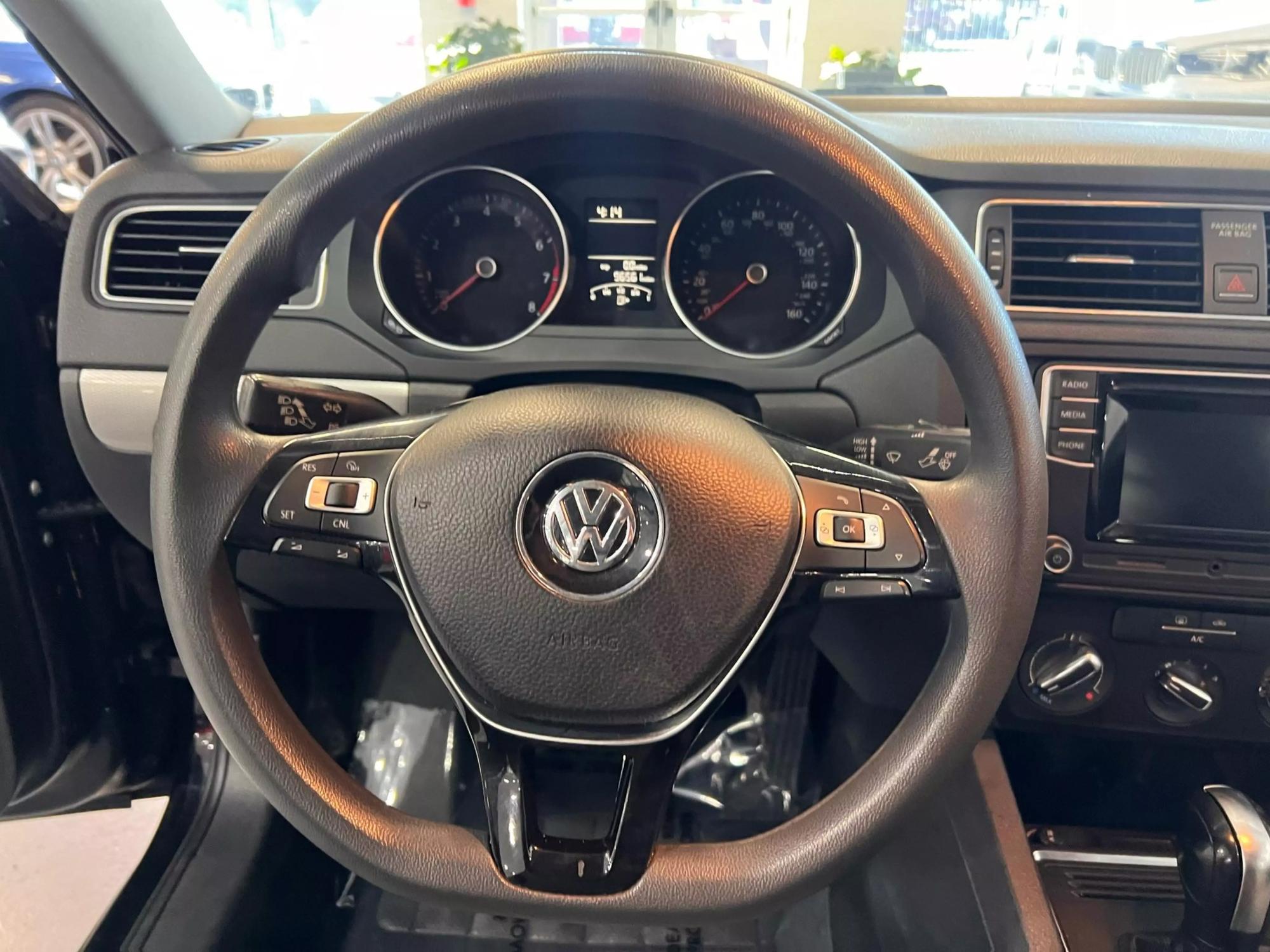 2018 Volkswagen Jetta S photo 16