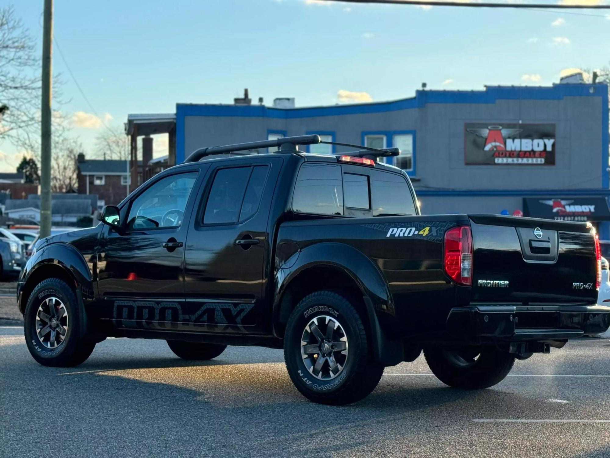 2017 Nissan Frontier PRO-4X photo 19