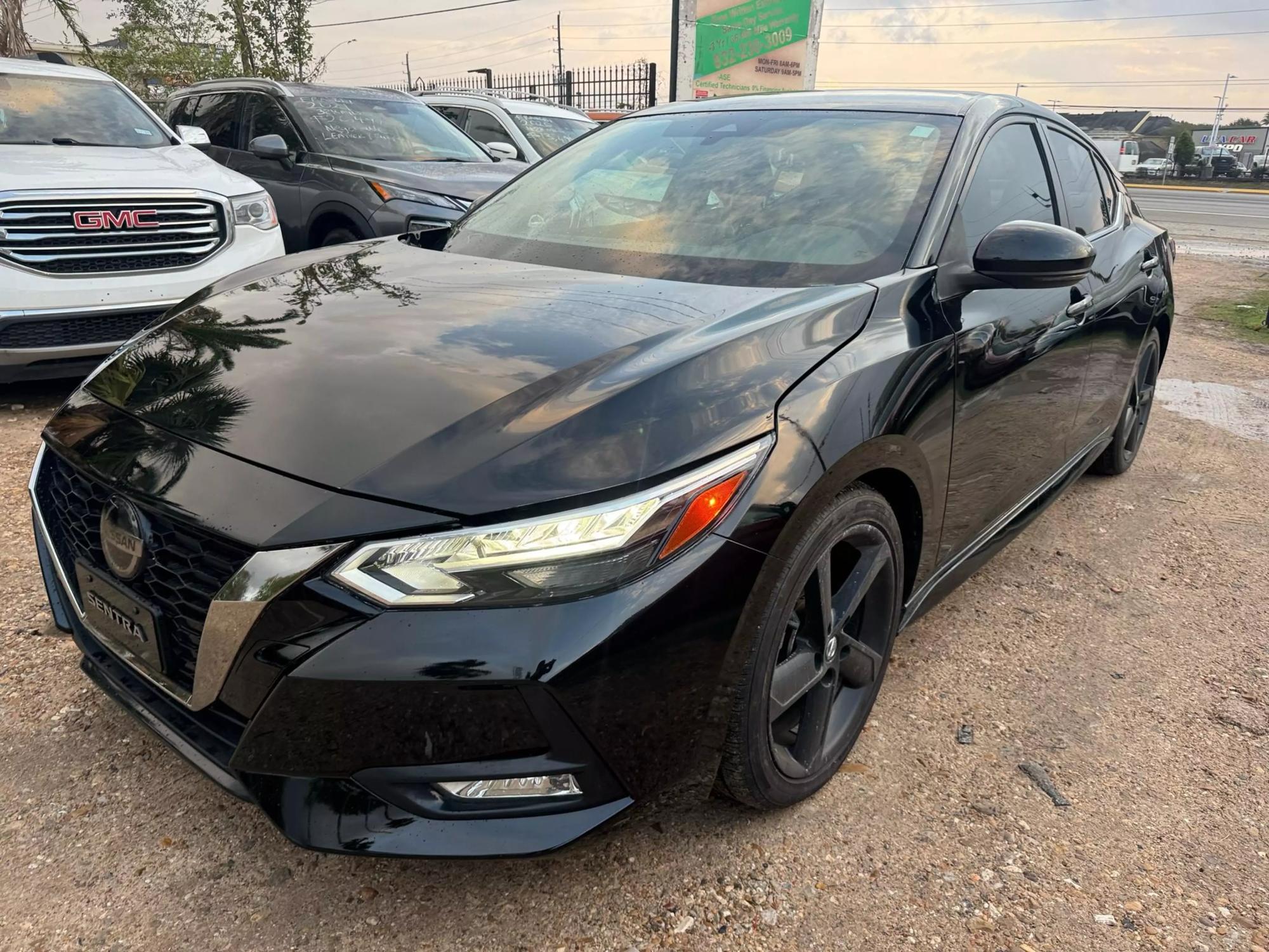 2021 Nissan Sentra SR photo 9