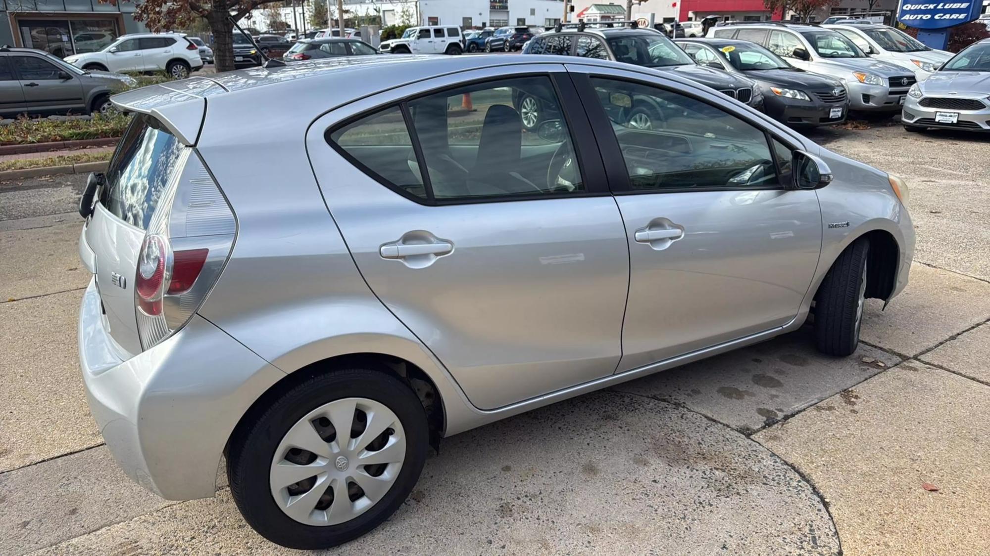 2012 Toyota Prius c One photo 64